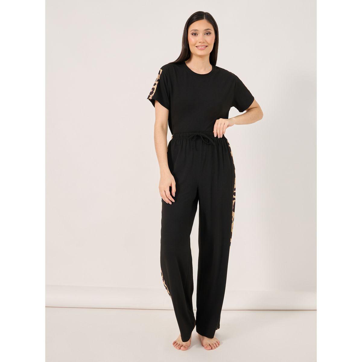 Leopard Side Print T-Shirt and Pyjama Set-women-clothing-nightwear-pyjamas-longsets-image-2
