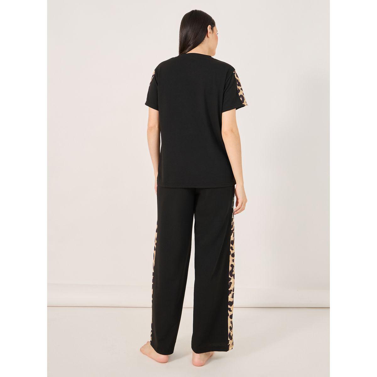 طقم من بنطال بيجاما مع تيشيرت بطبعة ليوبارد-women-clothing-nightwear-pyjamas-longsets-image-5
