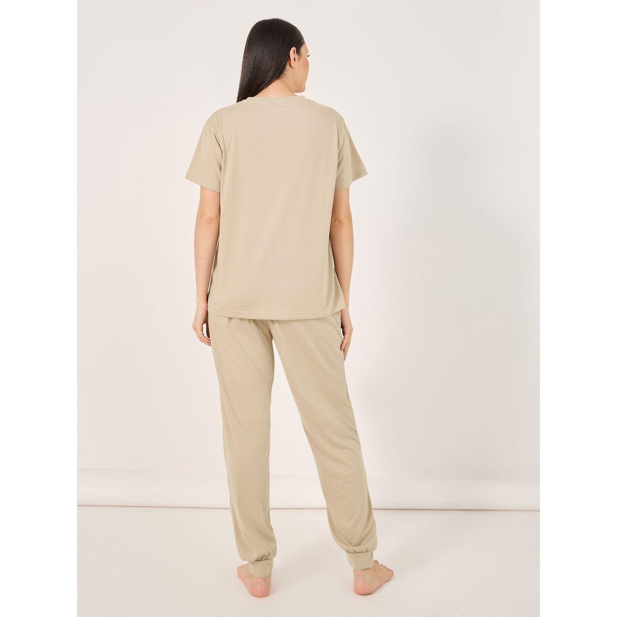 مجموعة من بنطال بيجاما مع تيشيرت بطبعة جرافيك-women-clothing-nightwear-pyjamas-longsets-image-5