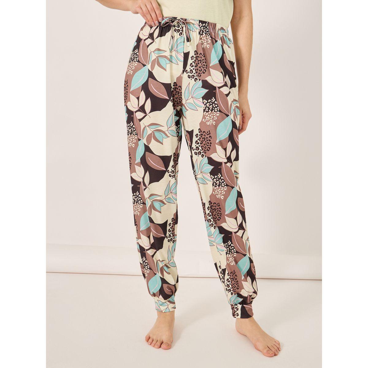 Leaf Print Ruffled Sleeve Hem T-Shirt and Cuffed Pyjama Set-women-clothing-nightwear-pyjamas-longsets-image-6
