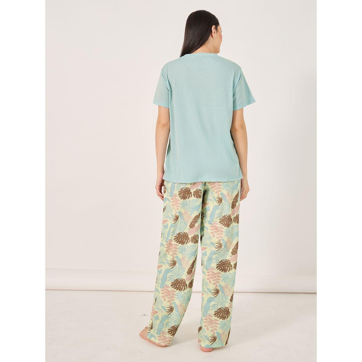 Self Love Graphic T-Shirt and Leaf Print Pyjama Set-women-clothing-nightwear-pyjamas-longsets-image-4