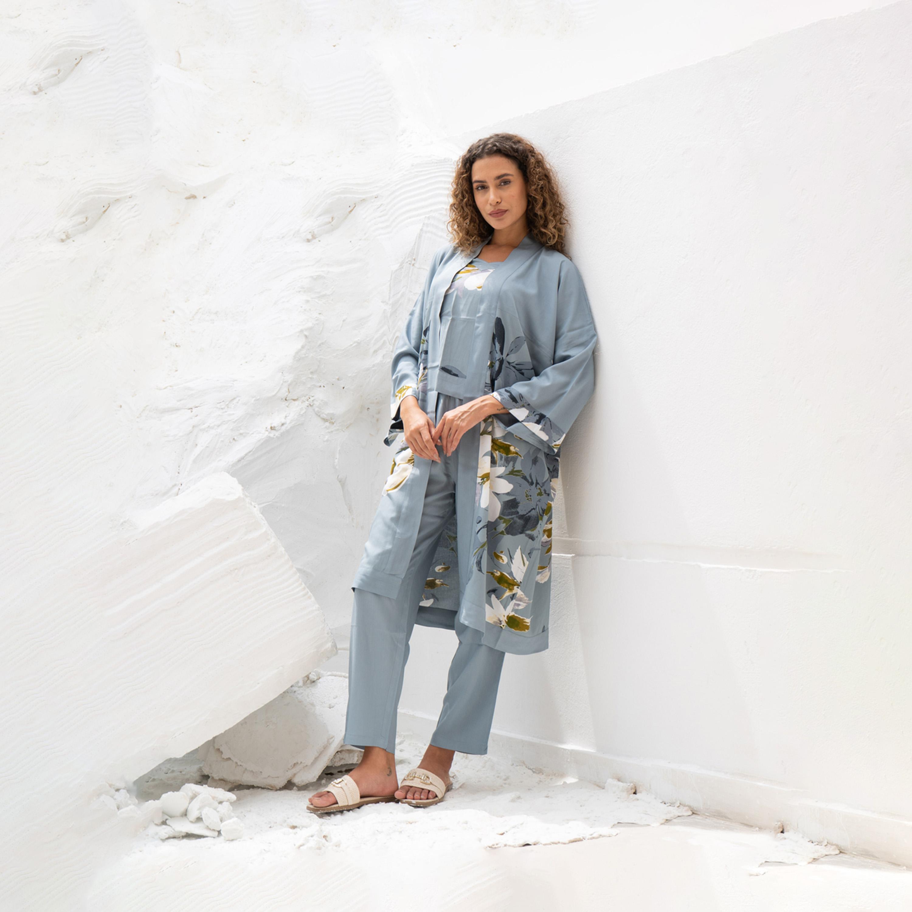 سانسكروتي هومز × ستايلي - طقم للنساء من بلوزة مطبوعة وبنطلون مع سترة قصيرة-women-clothing-nightwear-pyjamas-longsets-image-2