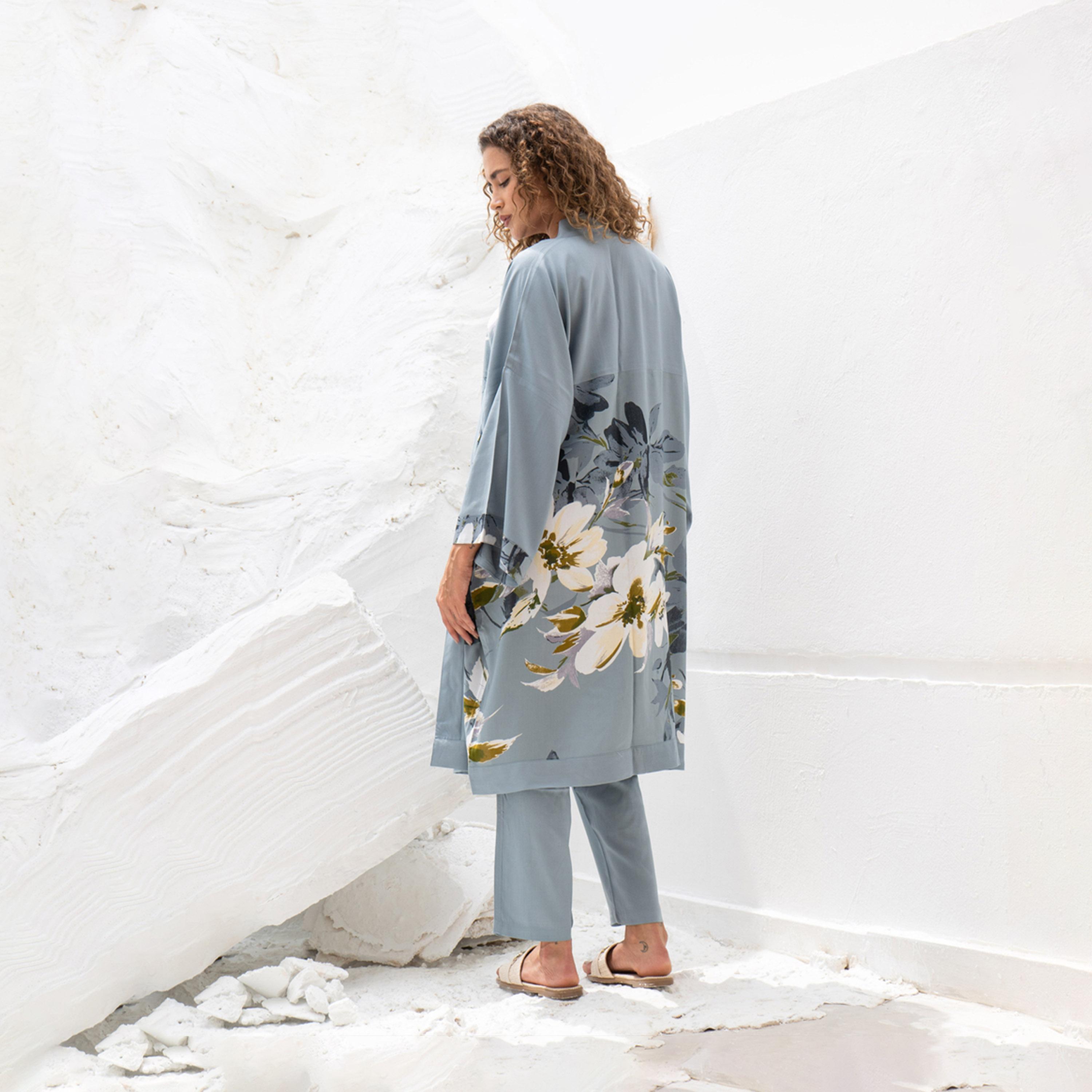 سانسكروتي هومز × ستايلي - طقم للنساء من بلوزة مطبوعة وبنطلون مع سترة قصيرة-women-clothing-nightwear-pyjamas-longsets-image-6