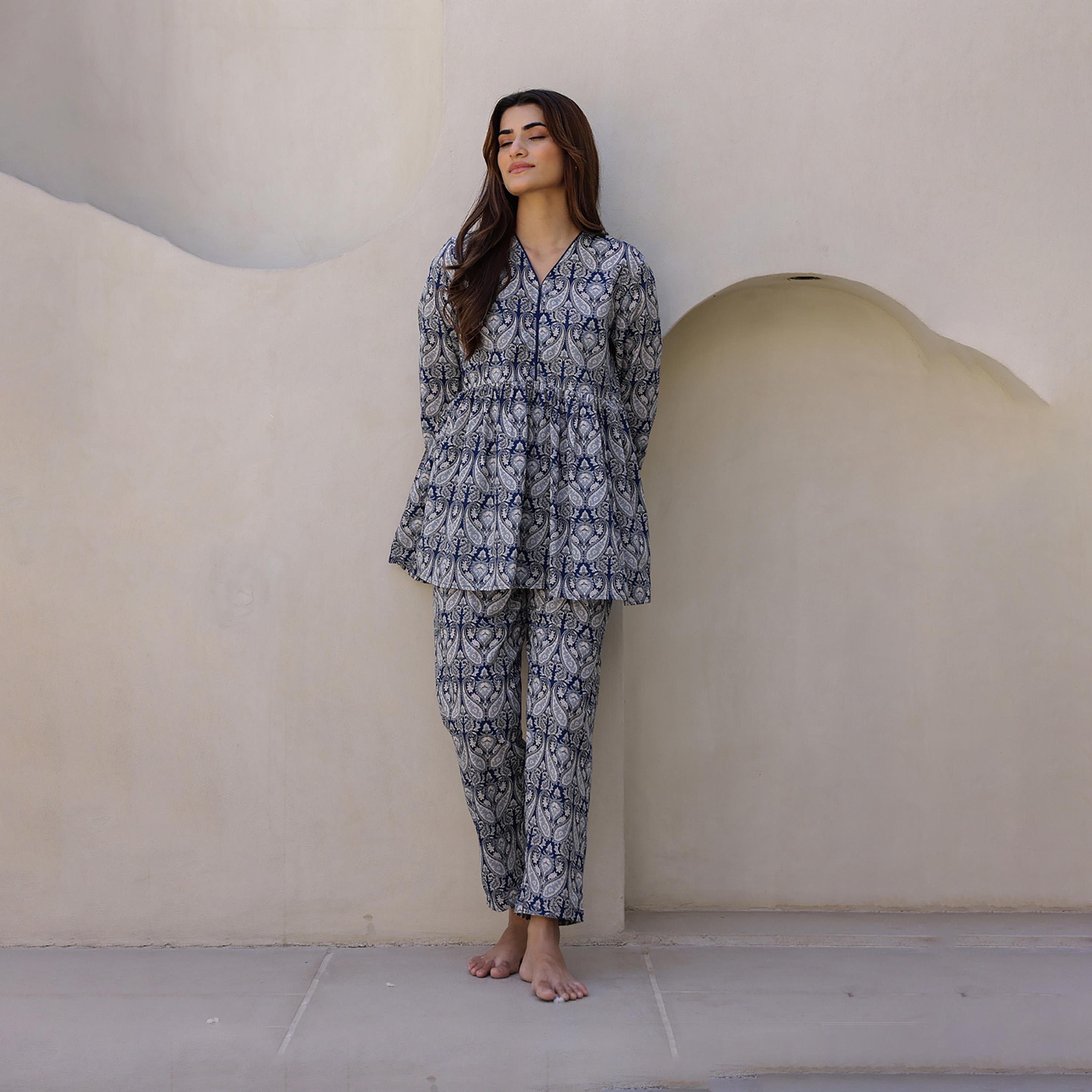 سانسكروتي هومز × ستايلي - طقم نوم من القطن الخالص بطبعات عرقية-women-clothing-nightwear-pyjamas-longsets-image-1