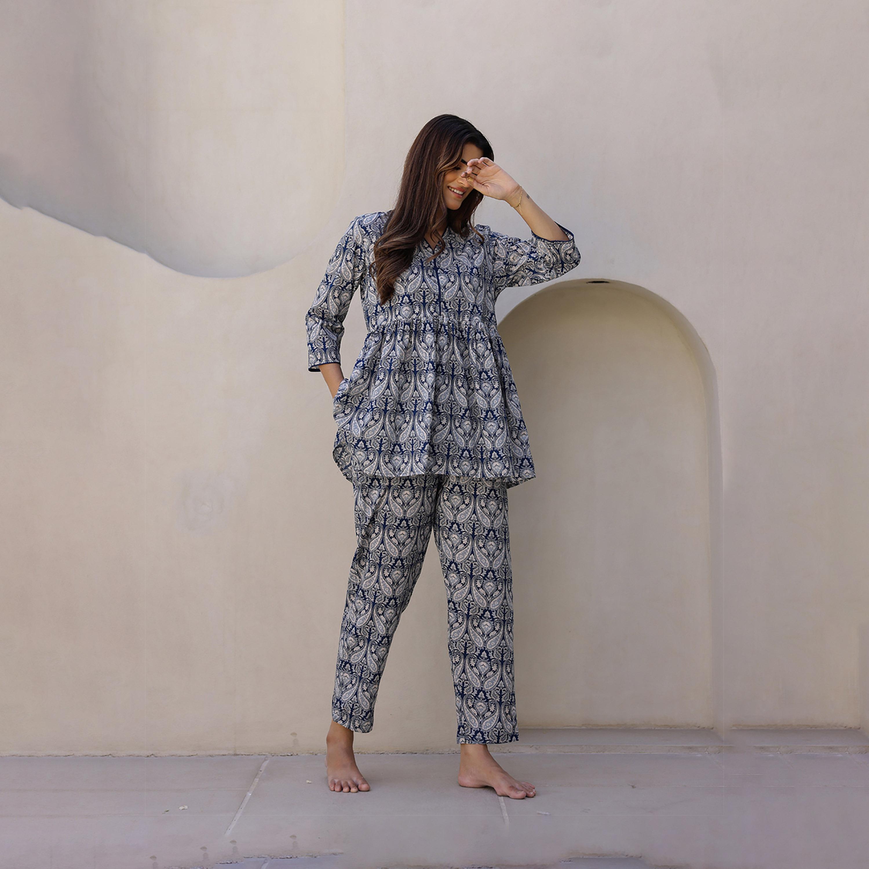 سانسكروتي هومز × ستايلي - طقم نوم من القطن الخالص بطبعات عرقية-women-clothing-nightwear-pyjamas-longsets-image-4