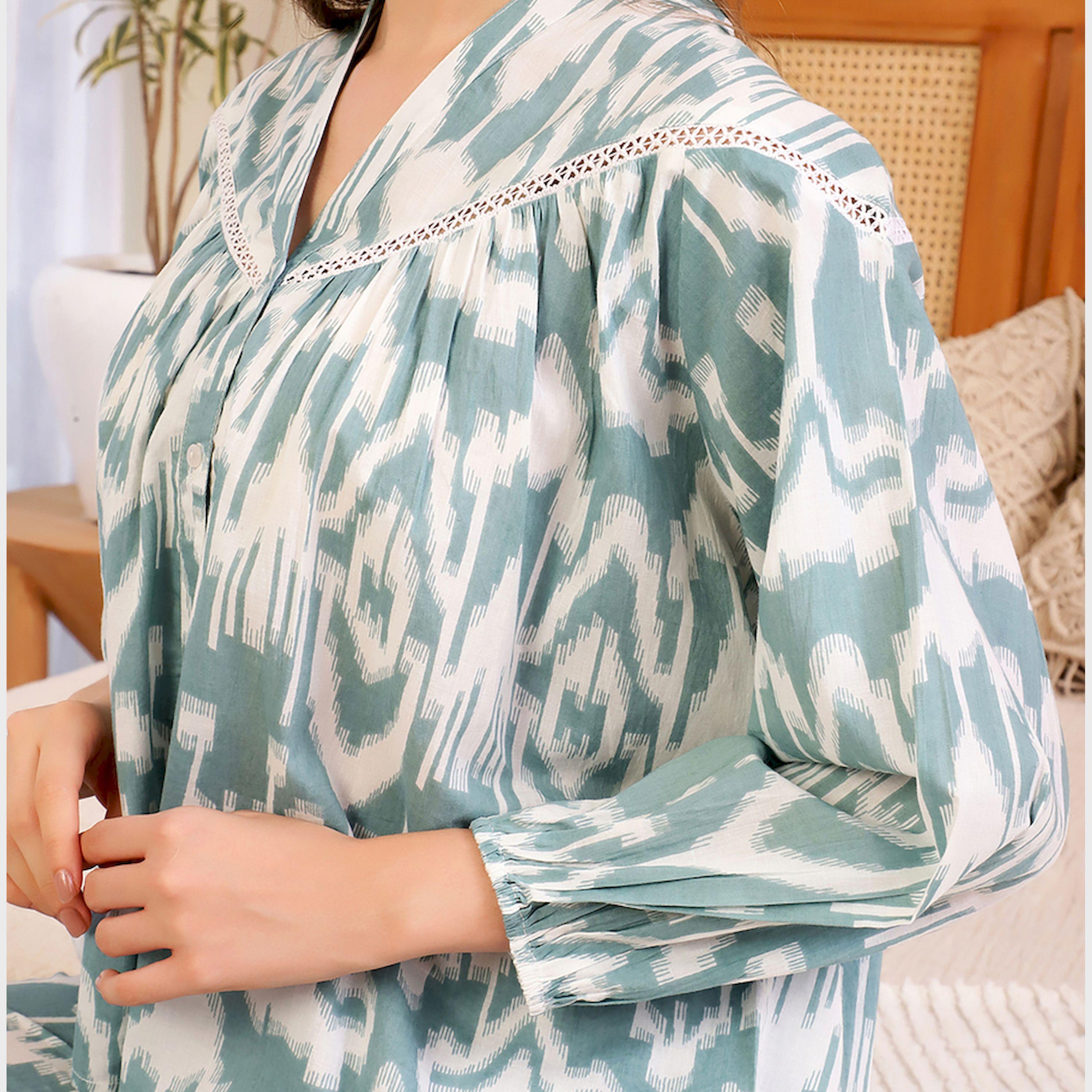 سانسكروتي هومز × ستايلي - طقم بنطال بيجامة وقميص قطني مطبوع بالكامل-women-clothing-nightwear-pyjamas-longsets-image-5