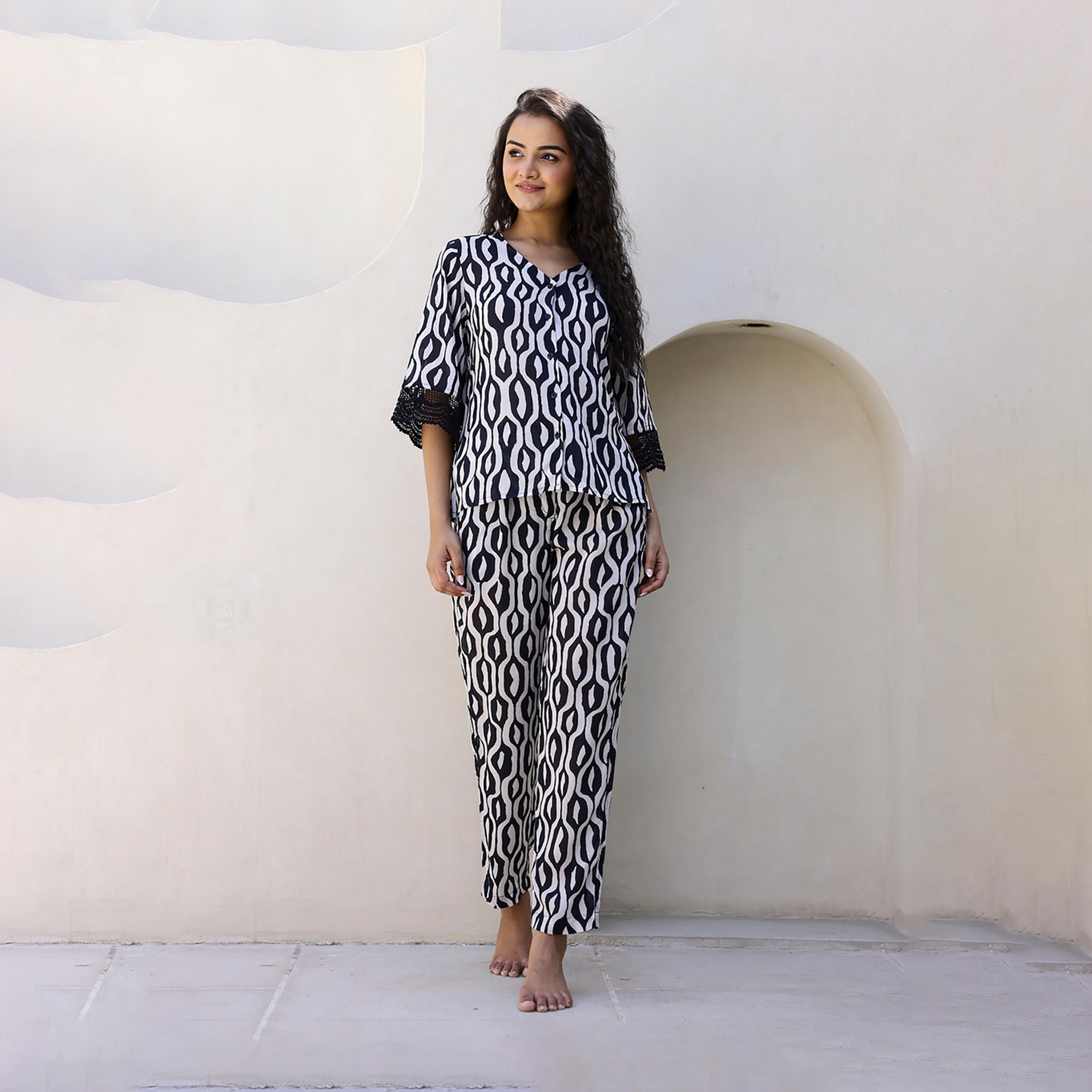 سانسكروتي هومز × ستايلي - طقم نوم قطني خالص مطبوعة-women-clothing-nightwear-pyjamas-longsets-image-1