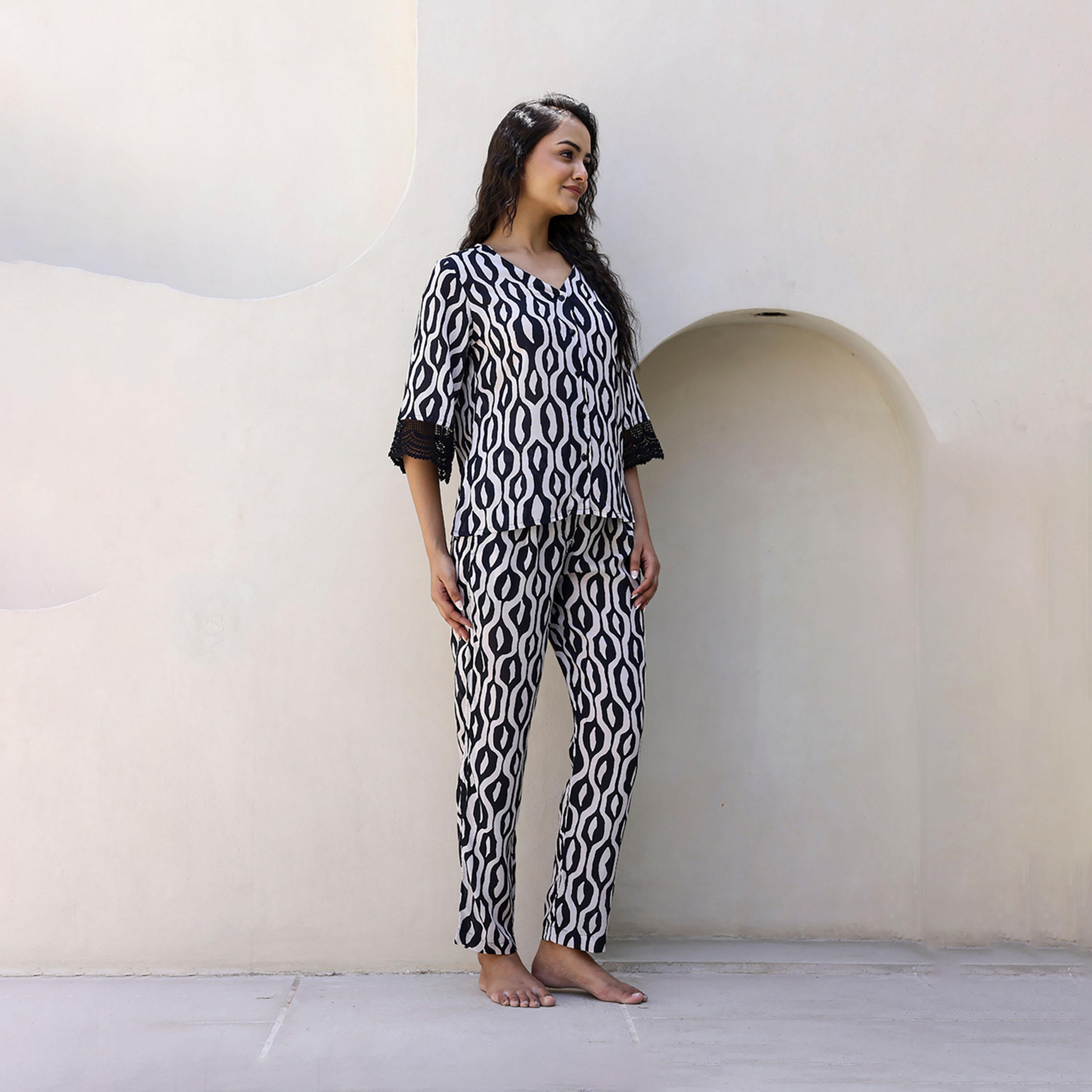 سانسكروتي هومز × ستايلي - طقم نوم قطني خالص مطبوعة-women-clothing-nightwear-pyjamas-longsets-image-2
