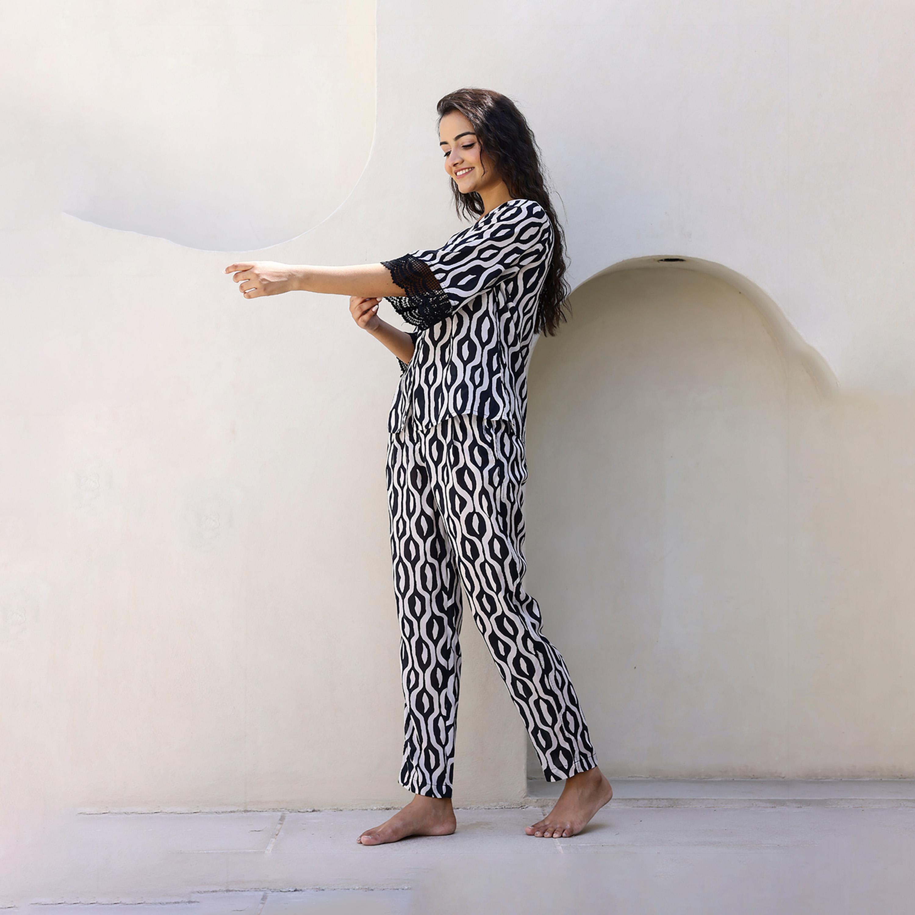 سانسكروتي هومز × ستايلي - طقم نوم قطني خالص مطبوعة-women-clothing-nightwear-pyjamas-longsets-image-3