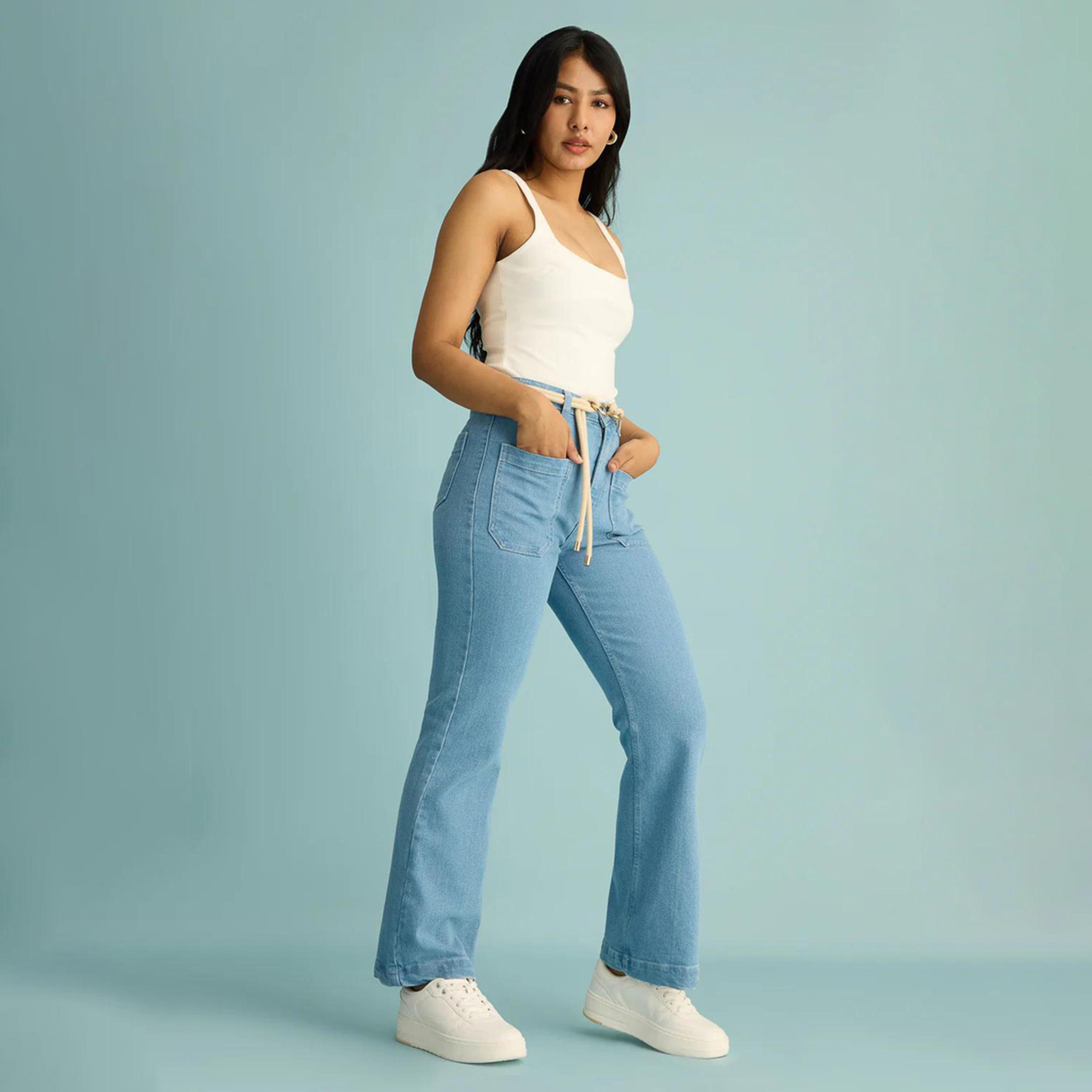 كوتي × ستايلي - بنطال جينز نسائي مستقيم بخصر مرتفع قابل للتمدد ولون فاتح-women-clothing-bottoms-jeans-image-3