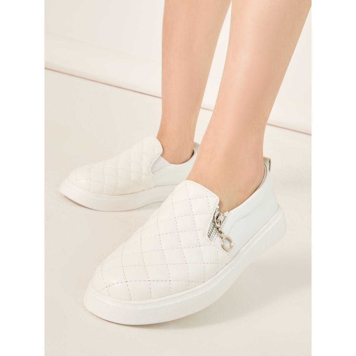 حذاء كاجوال بتفاصيل سحَّاب غلق-women-shoes-sneakers-image-1