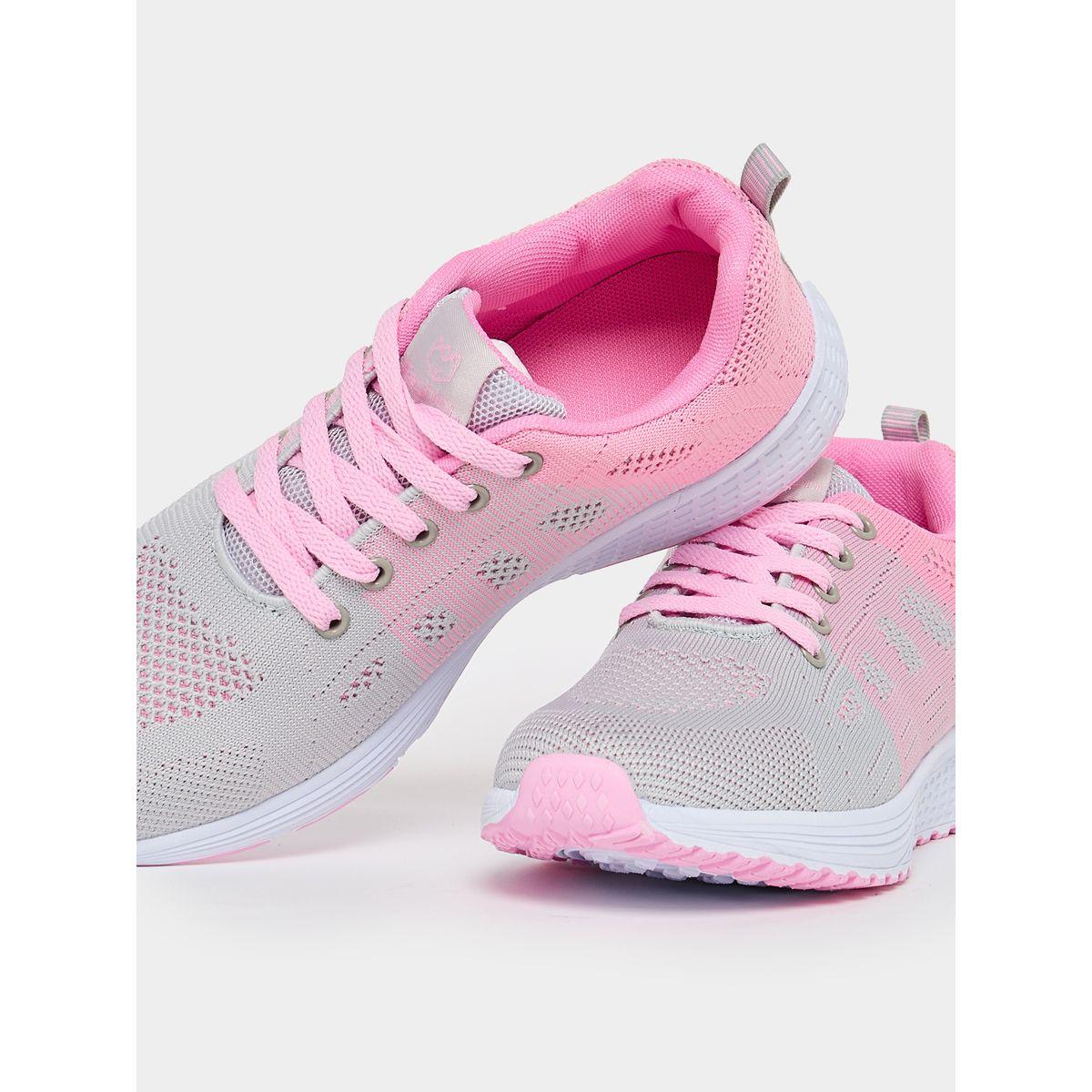 حذاء سنيكرز بتفاصيل شبكية ورباط غلق-women-shoes-sneakers-image-4