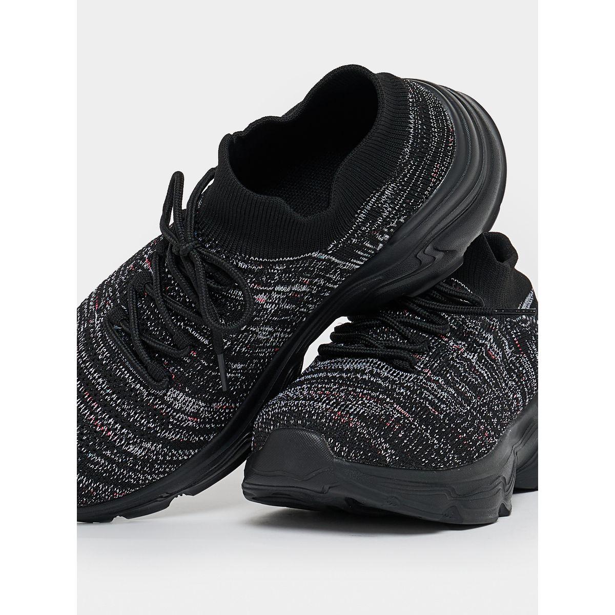 حذاء سنيكرز بتفاصيل شبكية ورباط غلق-women-shoes-sneakers-image-4