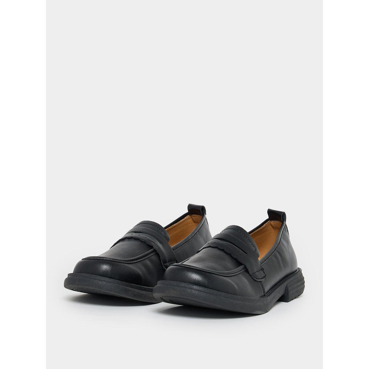 حذاء لوفرز شانكي بمظهر الجلد-women-shoes-loafersandmoccasins-image-2
