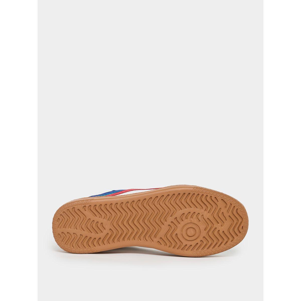 حذاء سنيكرز بنعل مطاط ورباط غلق-women-shoes-sneakers-image-7