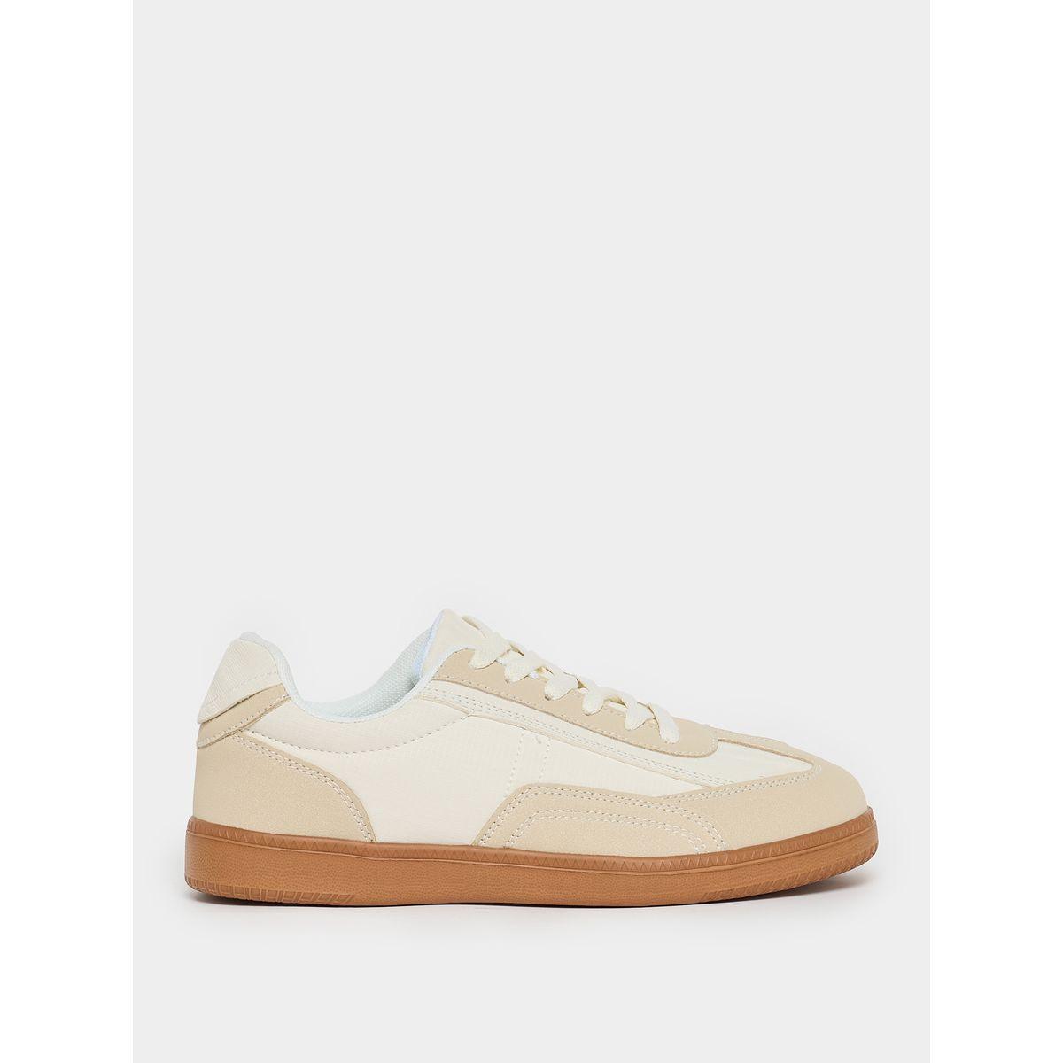حذاء سنيكرز بنعل مطاطي ورباط غلق-women-shoes-sneakers-image-2
