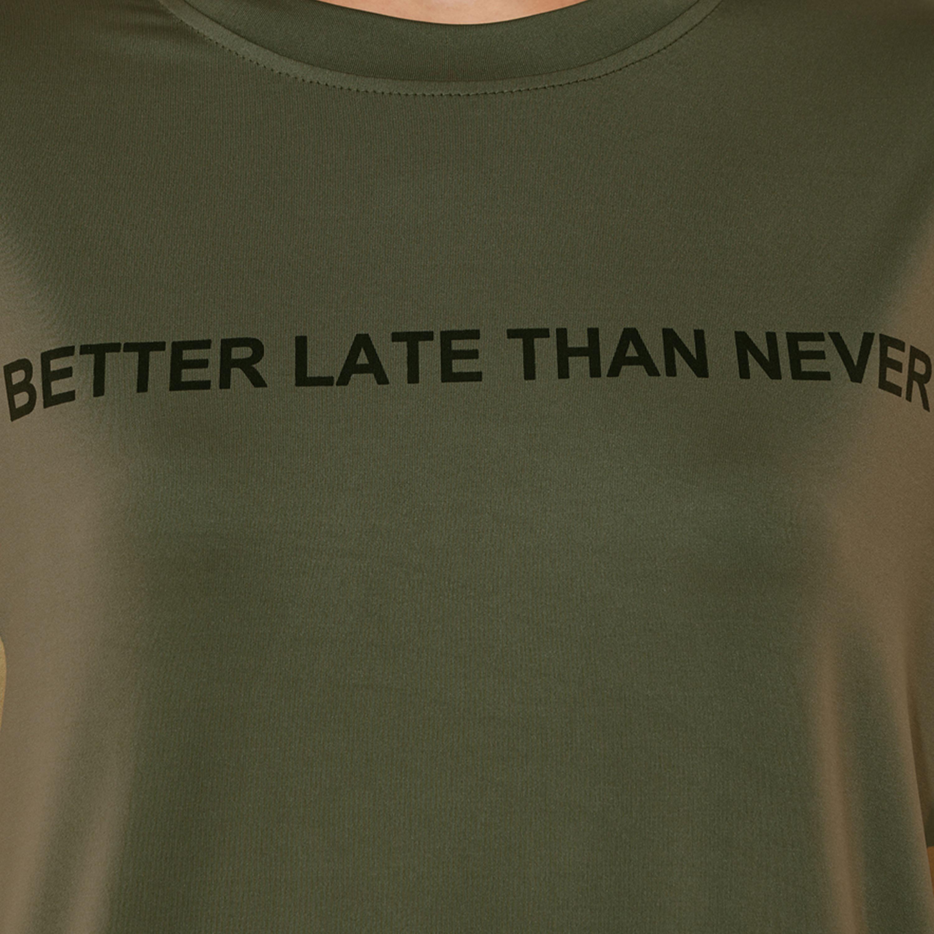 تيشيرت فضفاض بطبعة كتابة وياقة دائرية-women-clothing-tshirts-image-3