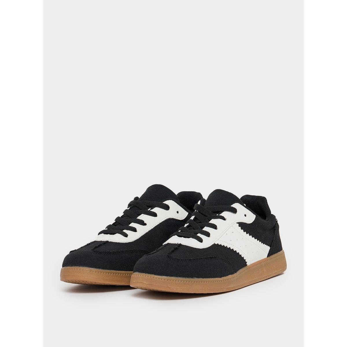 حذاء سنيكرز بتفاصيل مُتباينة-women-shoes-sneakers-image-3