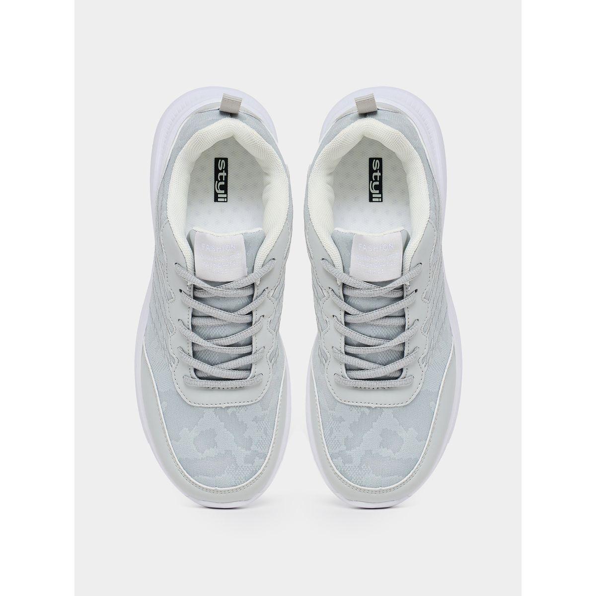 حذاء سنيكرز برباط غلق وتفاصيل مدروزة-women-shoes-sneakers-image-6