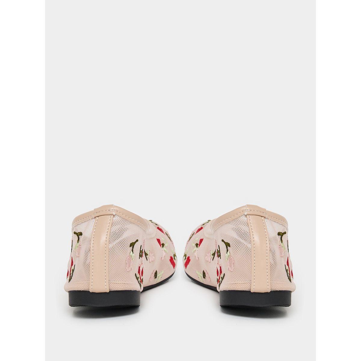 حذاء كاجوال مُطرّز بزهور وتفاصيل شبكية-women-shoes-ballerinas-image-5