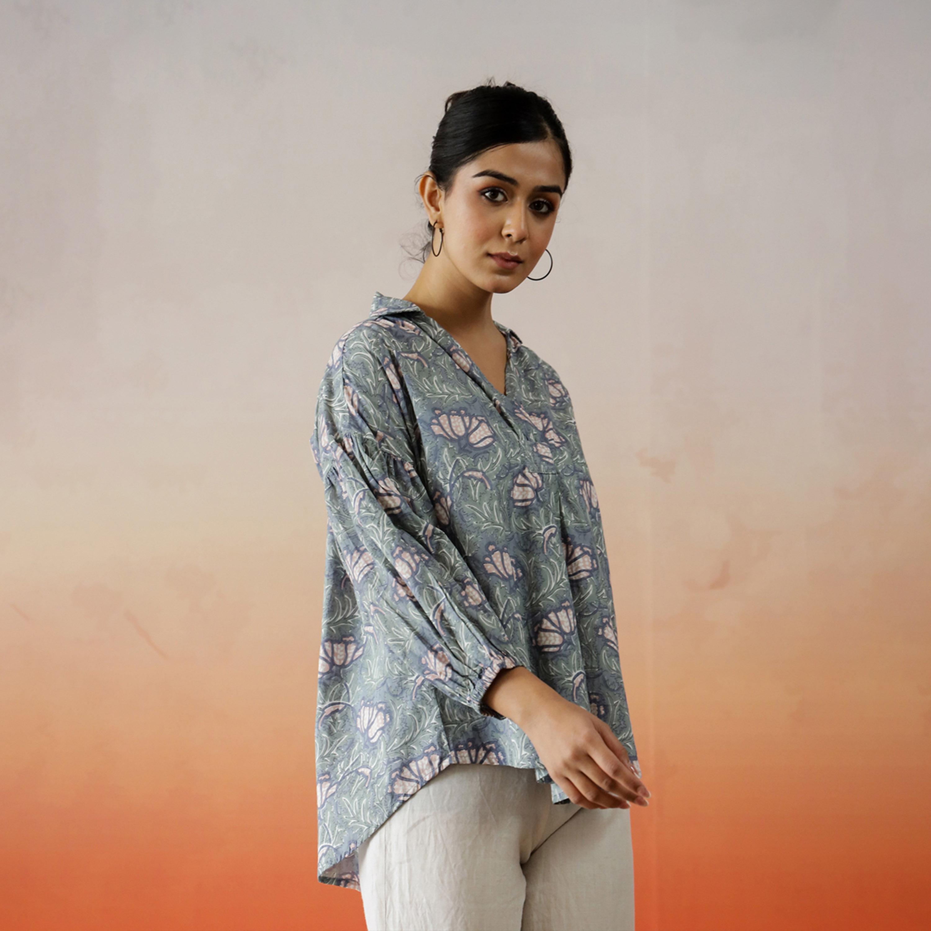 سانسكروتي هومز × ستايلي - بلوزة قطنية بأكمام منفوخة وطبعة زهور كاملة-women-clothing-shirtsandblouses-blouses-image-5