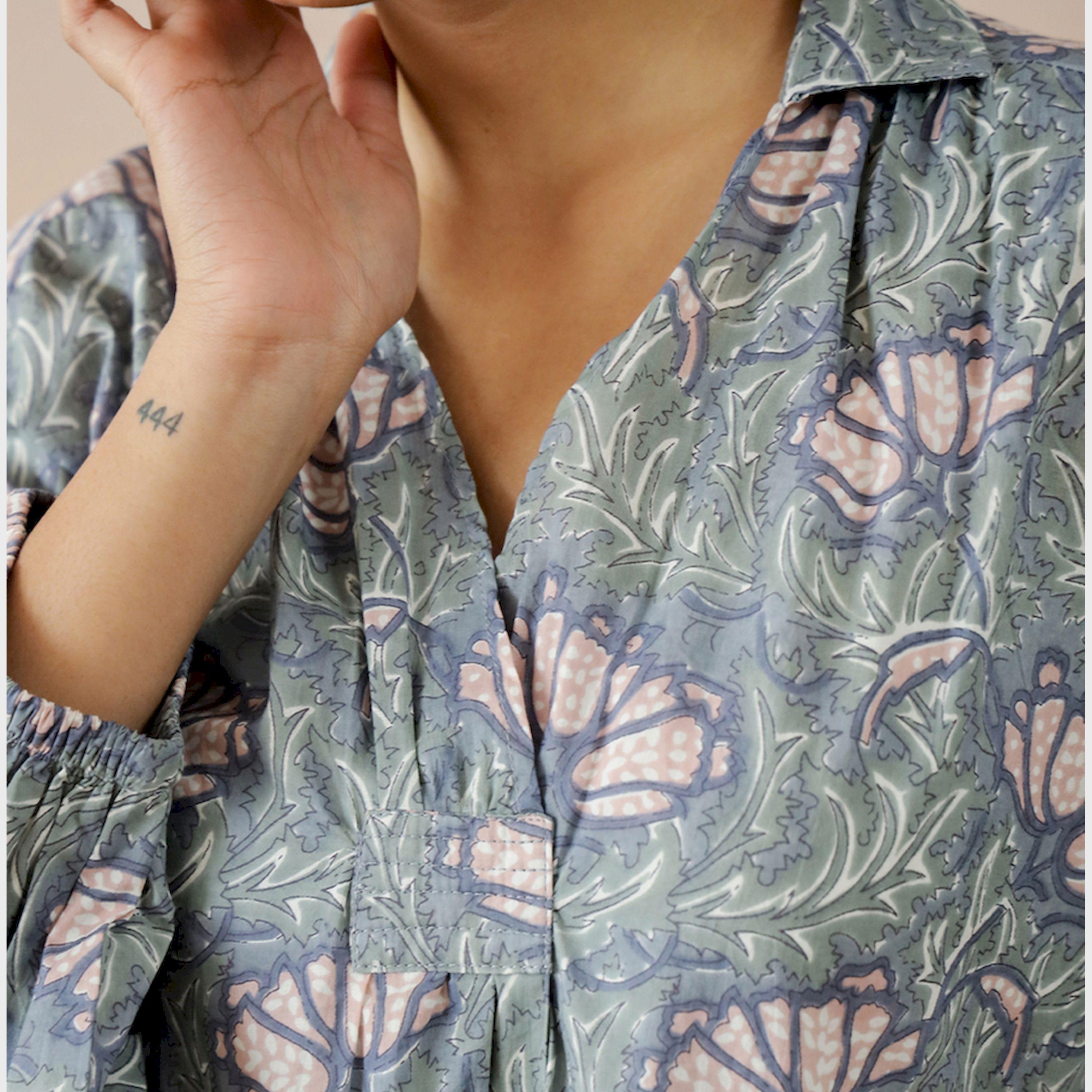سانسكروتي هومز × ستايلي - بلوزة قطنية بأكمام منفوخة وطبعة زهور كاملة-women-clothing-shirtsandblouses-blouses-image-6