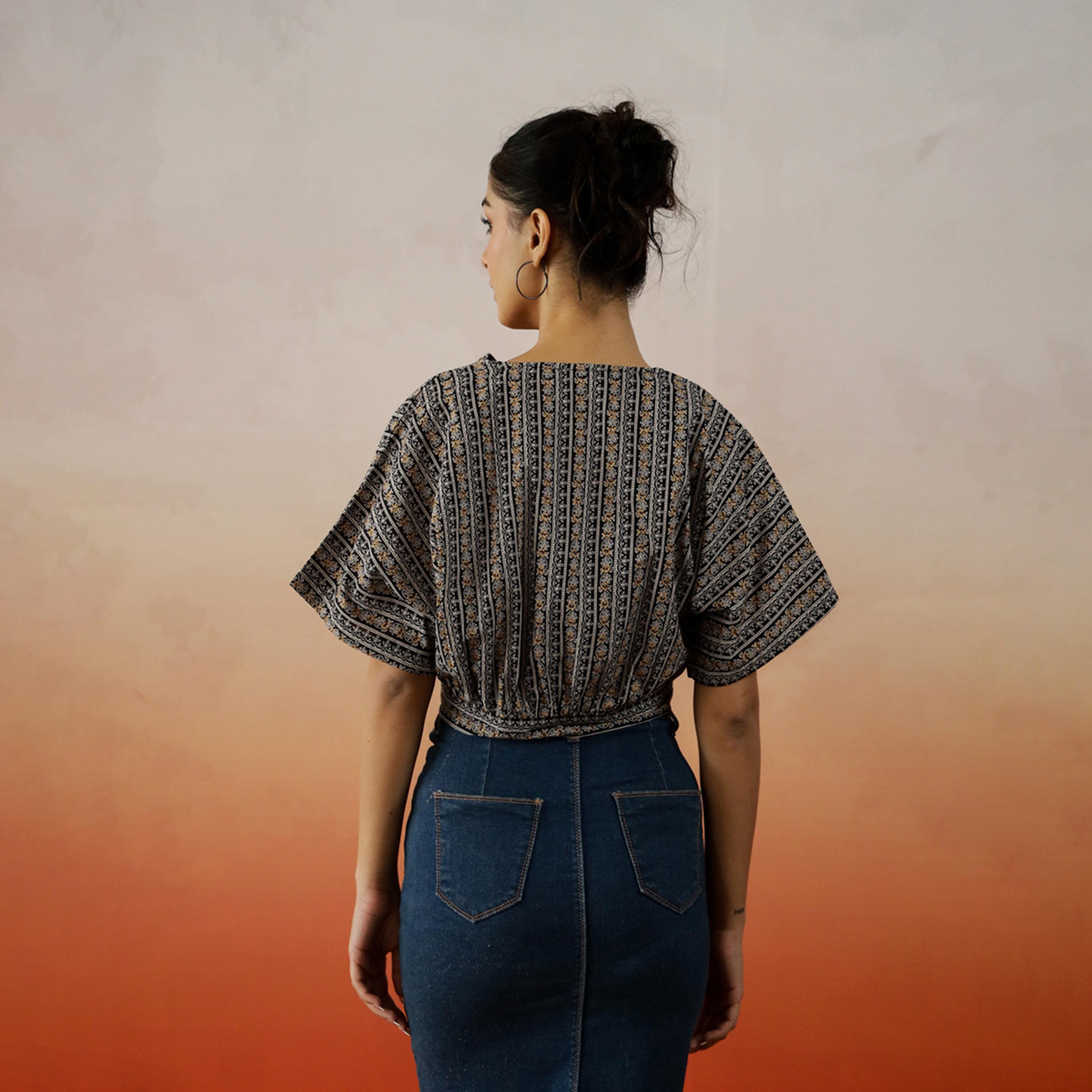 سانسكروتي هومز × ستايلي - بلوزة قطنية بأكمام ممتدة بطبعة زهور كاملة-women-clothing-shirtsandblouses-blouses-image-2