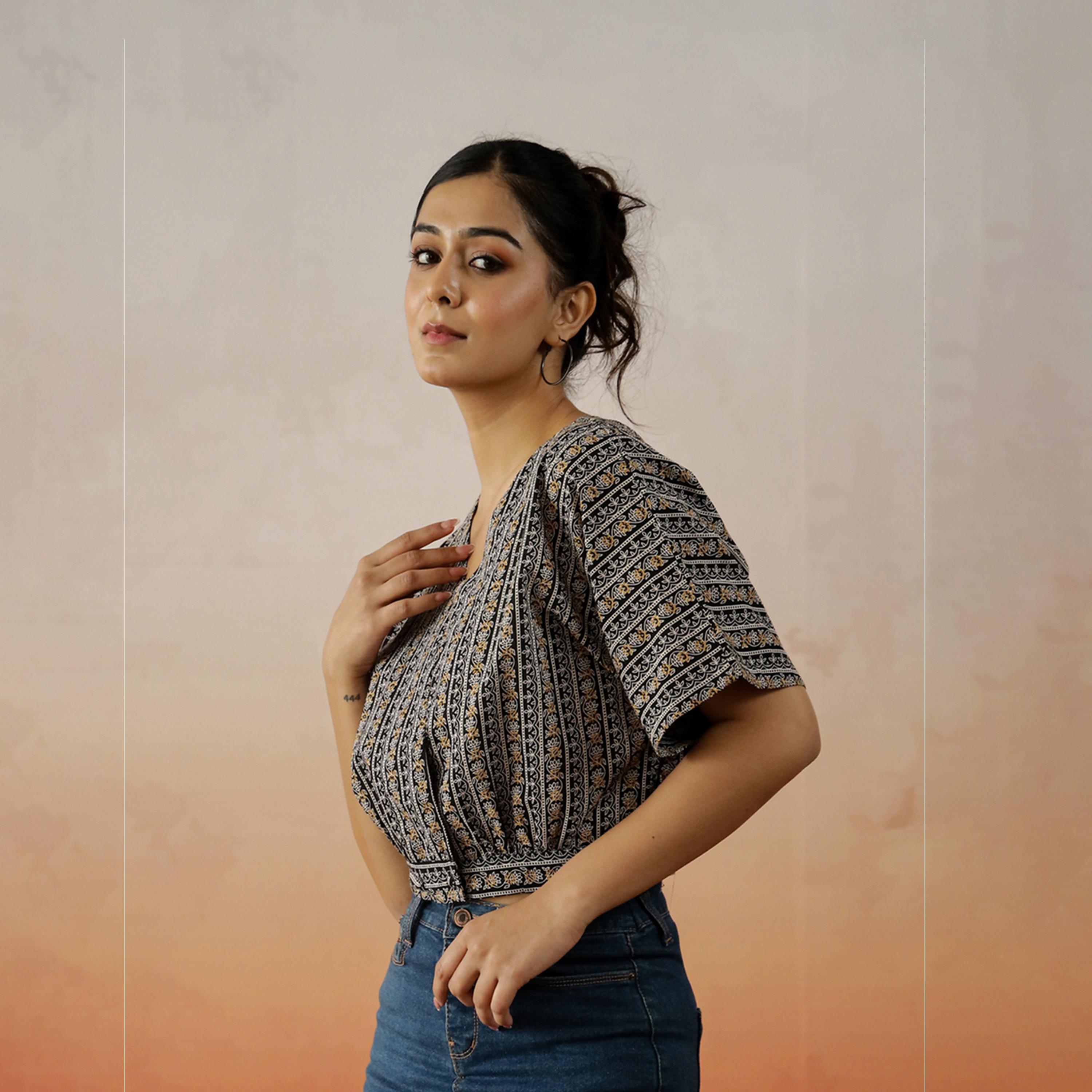 سانسكروتي هومز × ستايلي - بلوزة قطنية بأكمام ممتدة بطبعة زهور كاملة-women-clothing-shirtsandblouses-blouses-image-4