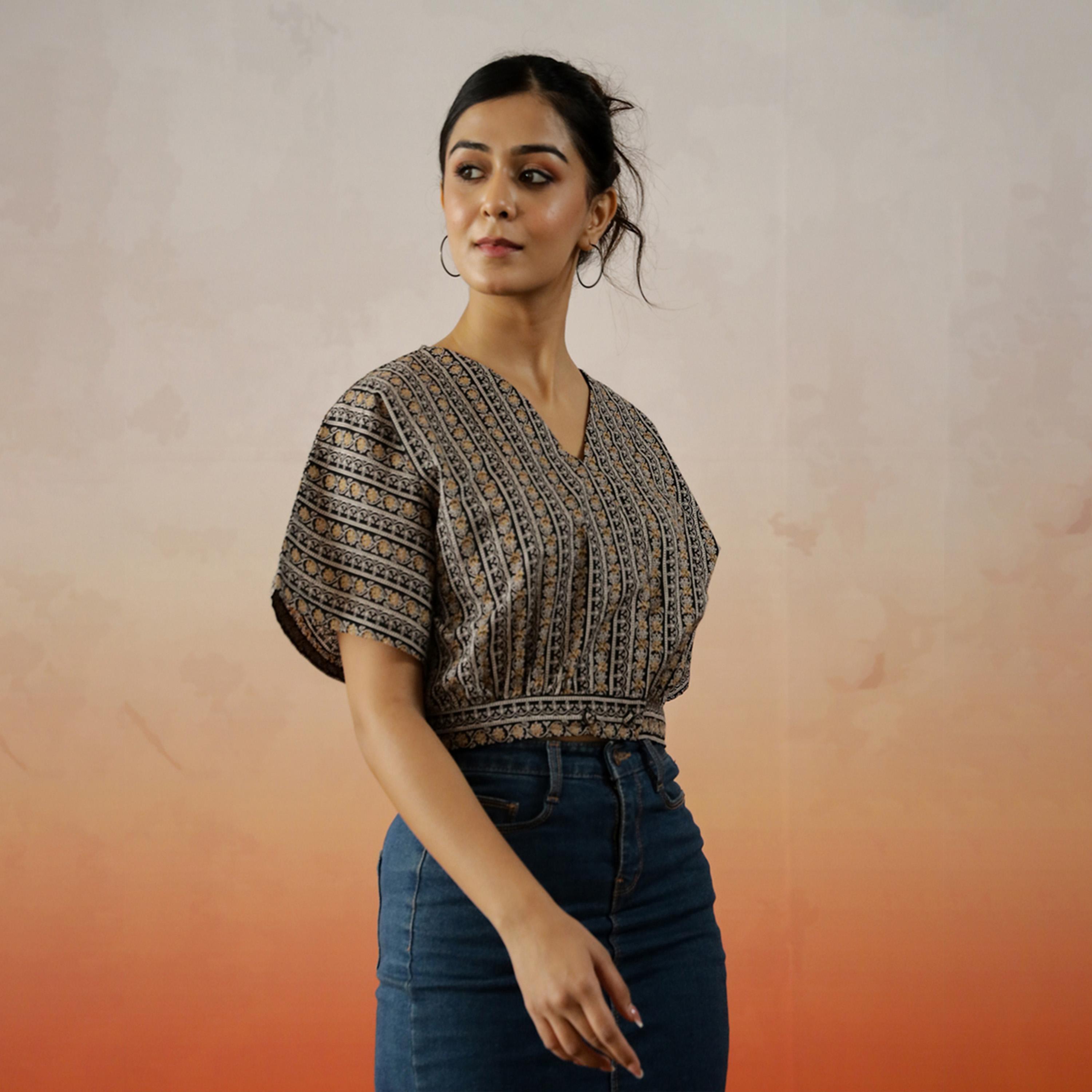 سانسكروتي هومز × ستايلي - بلوزة قطنية بأكمام ممتدة بطبعة زهور كاملة-women-clothing-shirtsandblouses-blouses-image-5