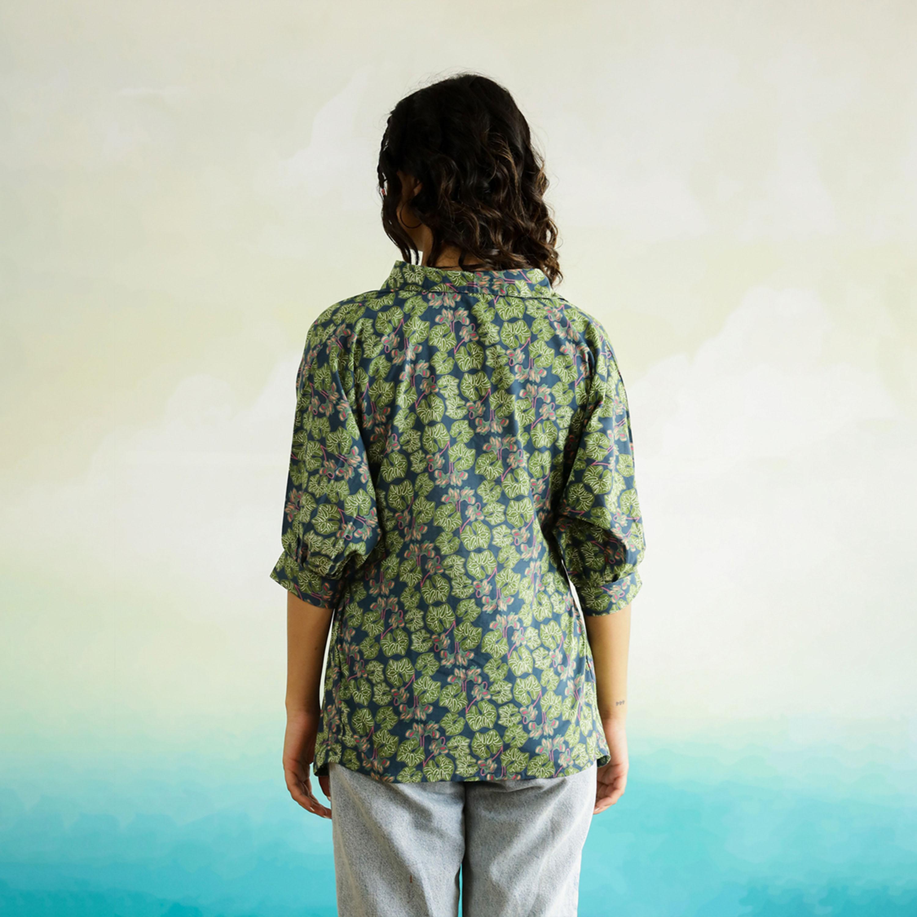 سانسكروتي هومز × ستايلي - بلوزة قطنية بطبعة زهور مع رباط خصر-women-clothing-shirtsandblouses-blouses-image-2
