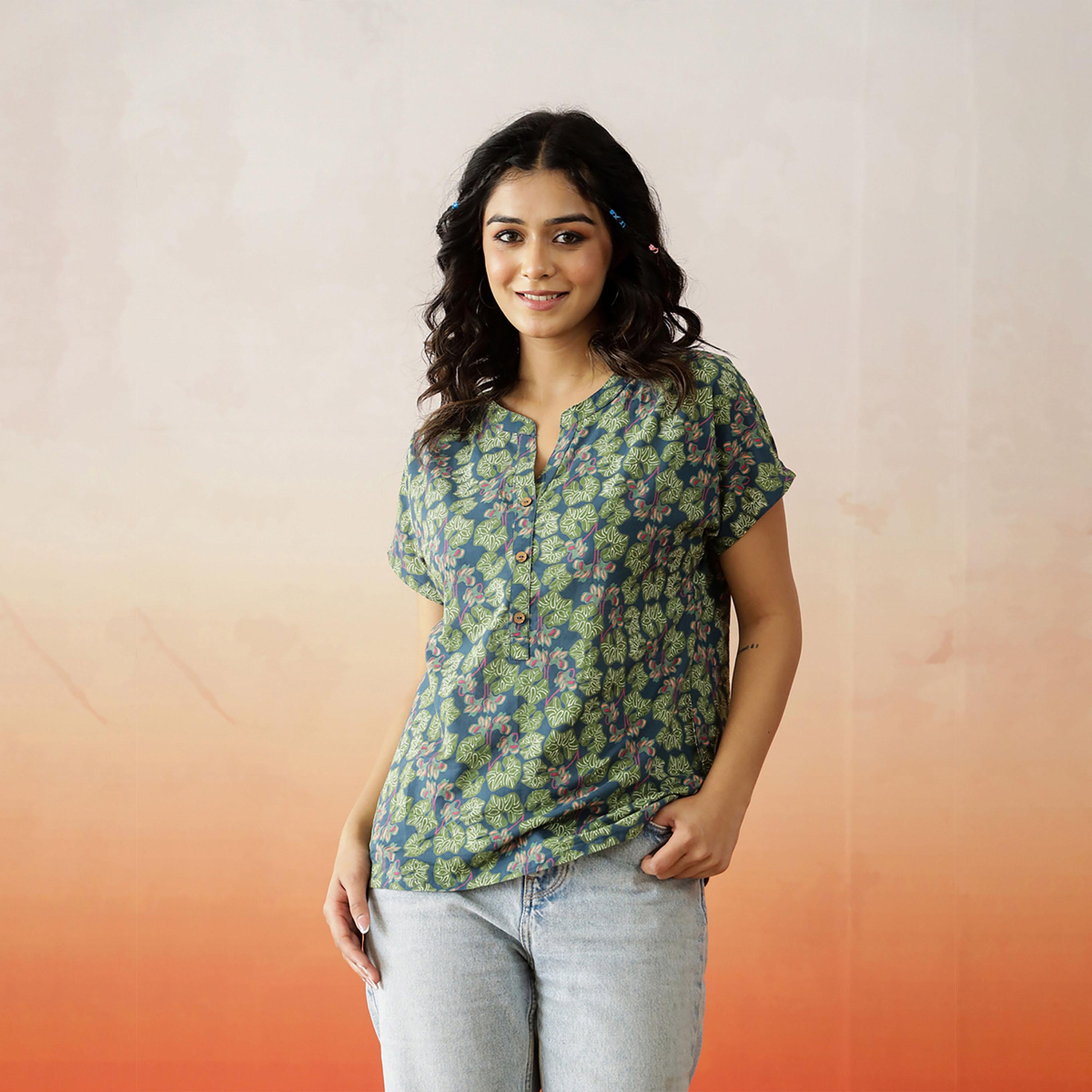سانسكروتي هومز × ستايلي - بلوزة نسائية من القطن الخالص بطبعة زهور-women-clothing-shirtsandblouses-blouses-image-1
