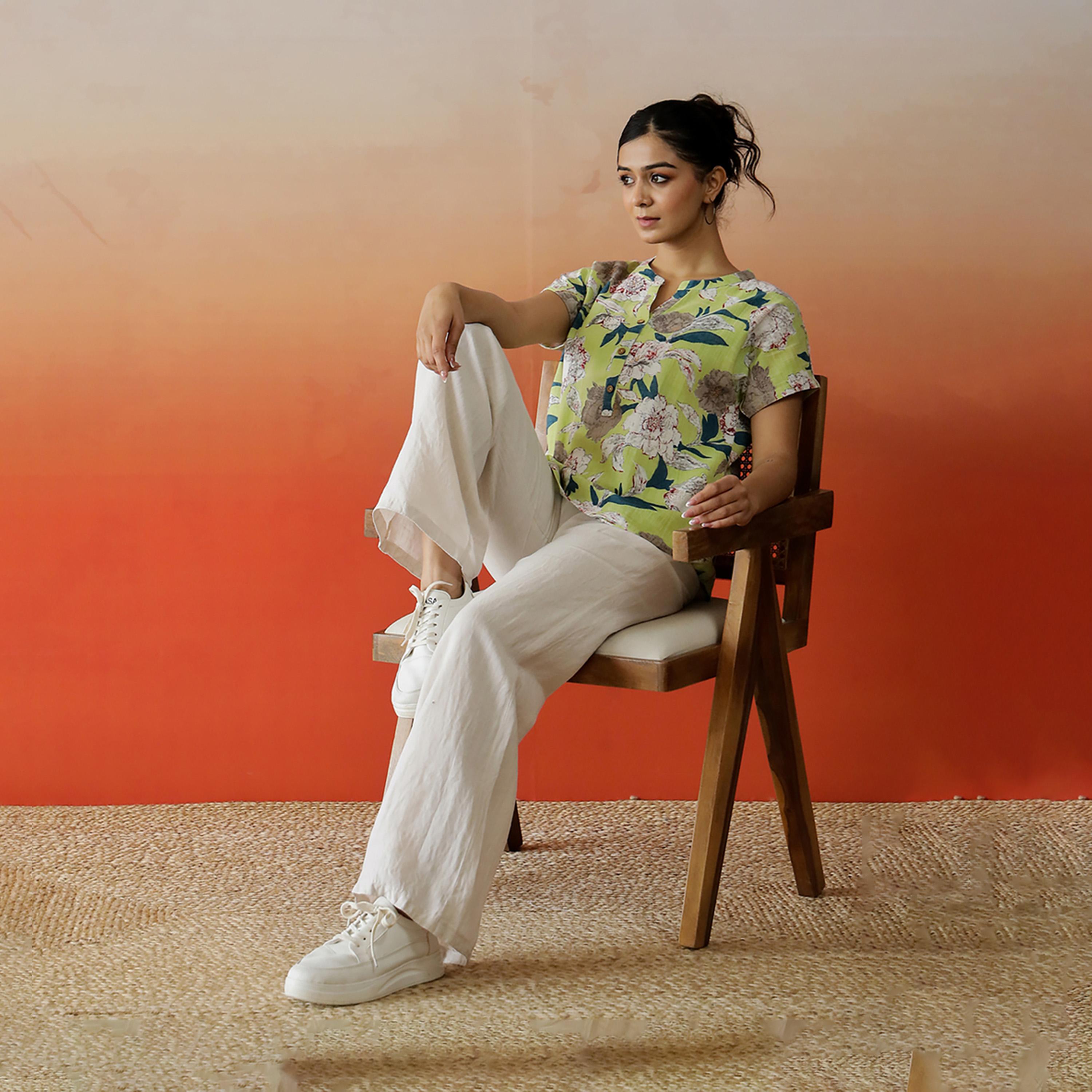 سانسكروتي هومز × ستايلي - بلوزة قطنية بطبعة زهور بأكمام ممتدة وفتحة رقبة صغيرة-women-clothing-shirtsandblouses-blouses-image-2