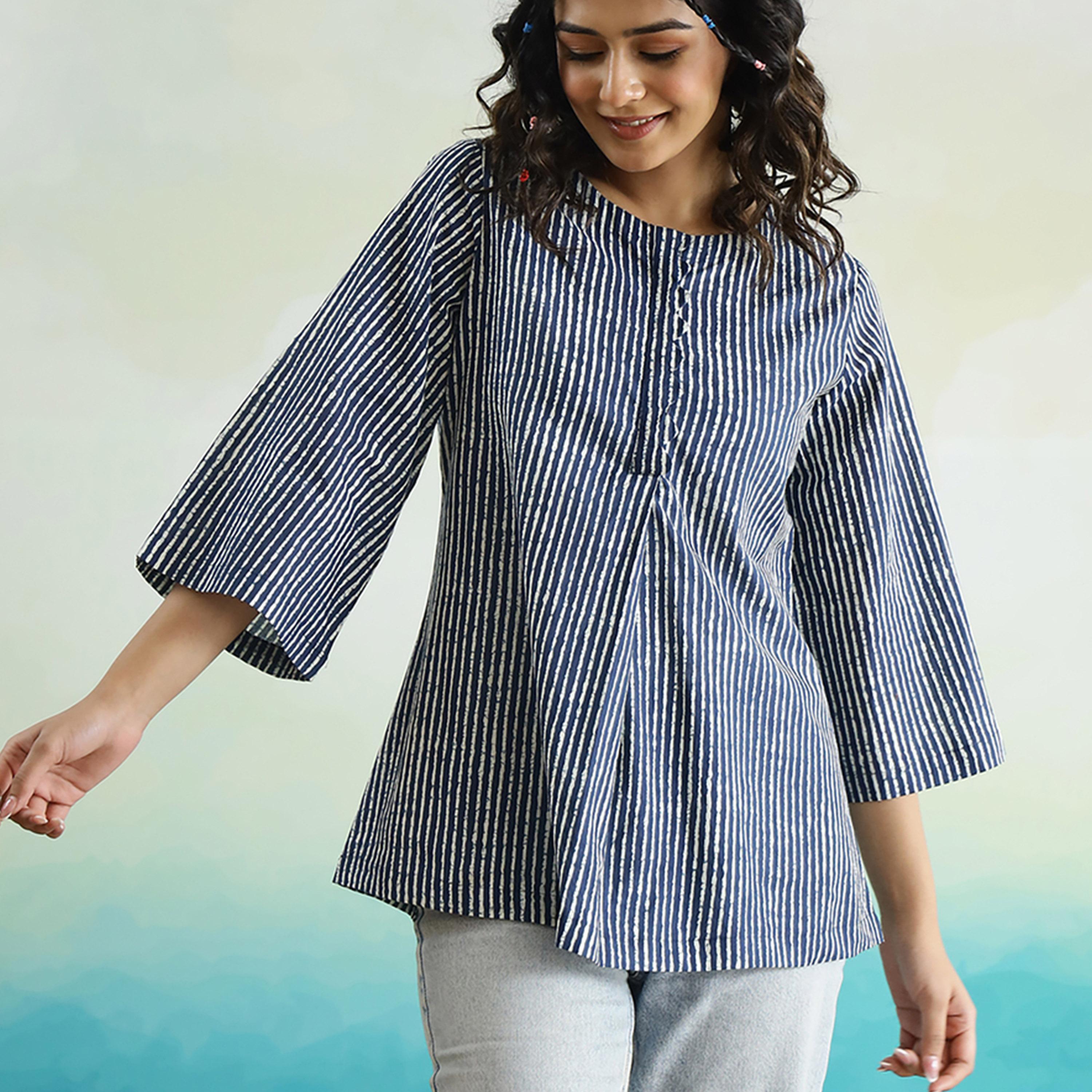 سانسكروتي هومز × ستايلي - بلوزة قطن مخططة برقبة مستديرة وقصّة عادية-women-clothing-shirtsandblouses-blouses-image-1