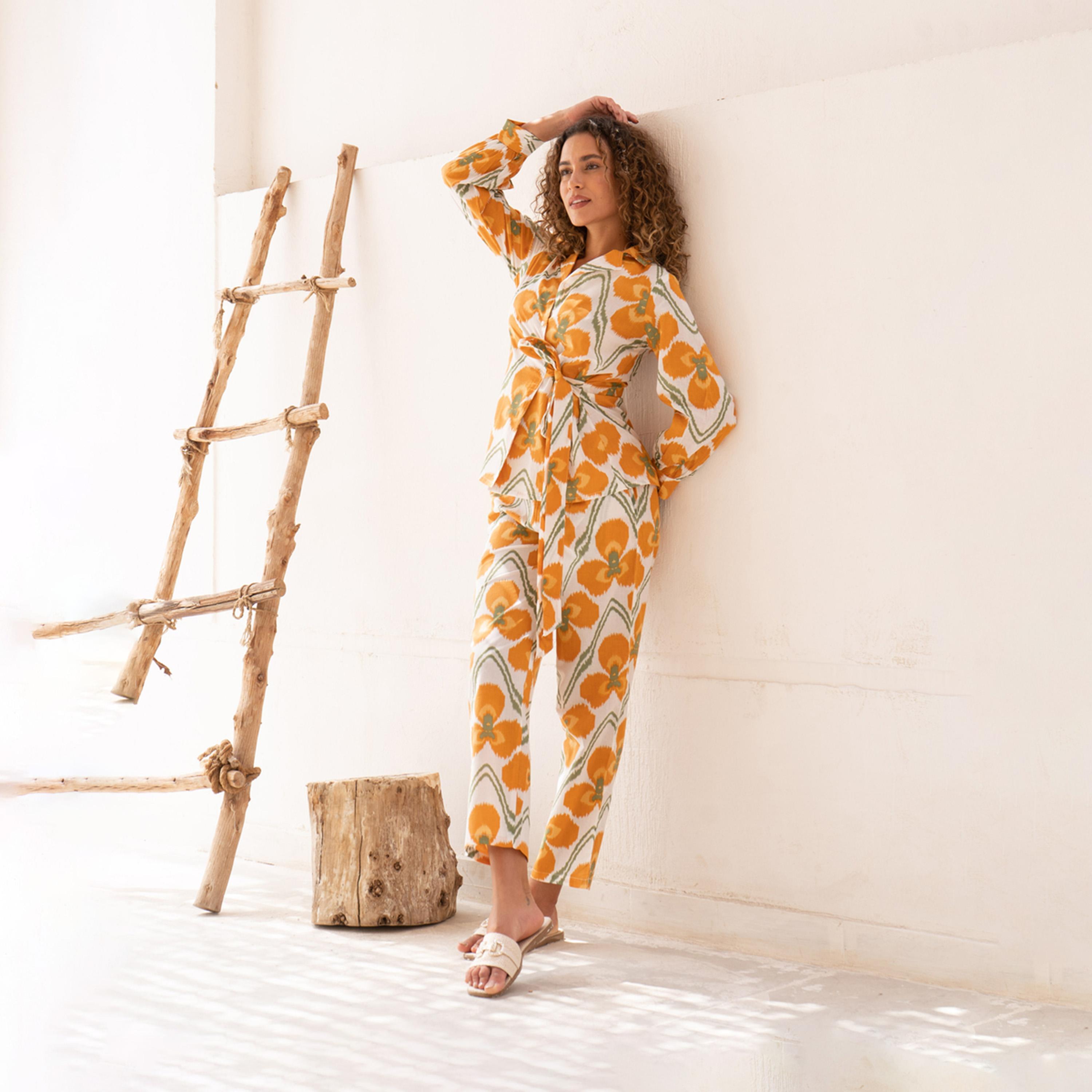 سانسكروتي هومز × ستايلي - قميص قطني بطبعة زهور مع بنطلون-women-clothing-coordsets-image-3