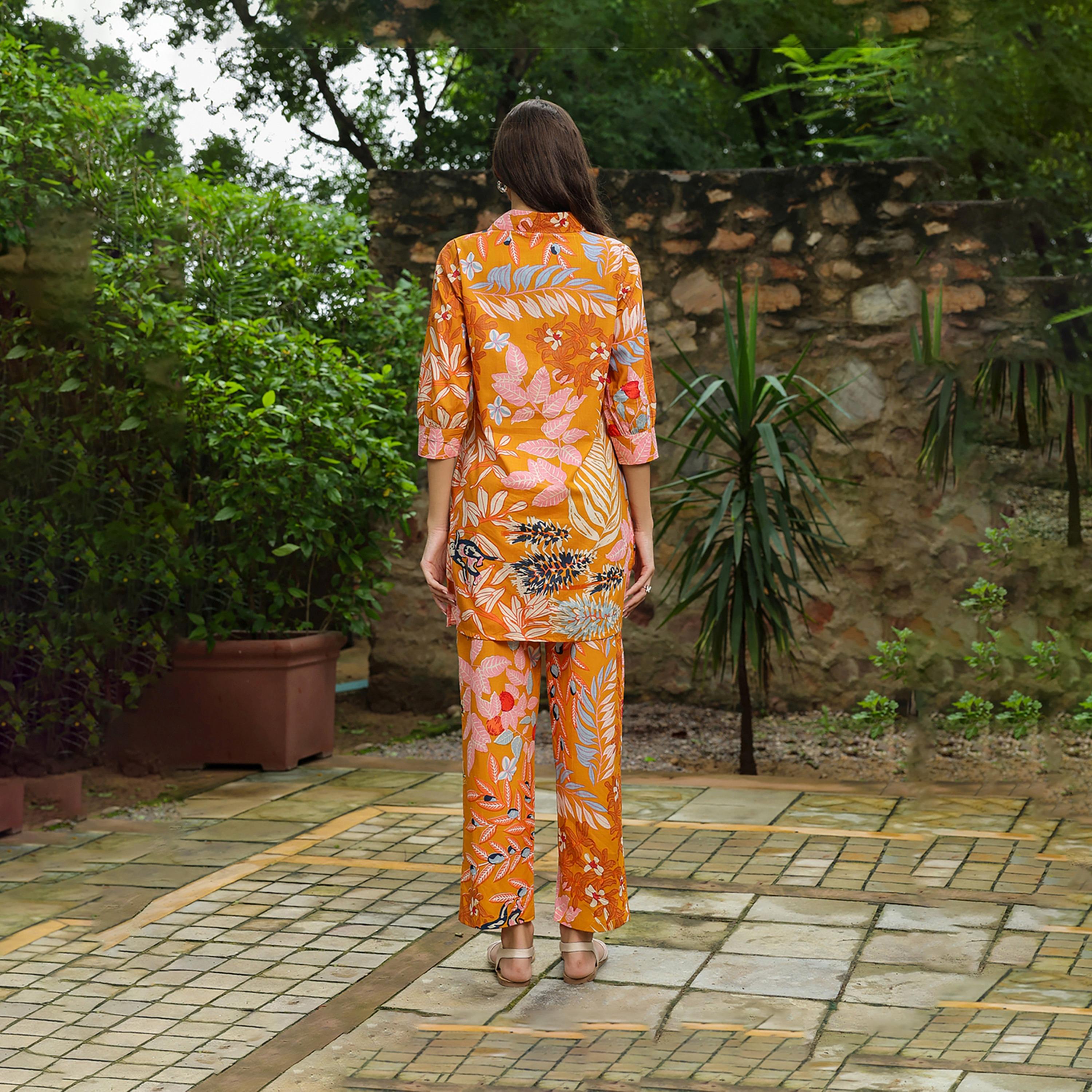 سانسكروتي هومز × ستايلي - قميص بأزرار مطبوع بالزهور بالكامل مع بنطلون منسق-women-clothing-coordsets-image-2