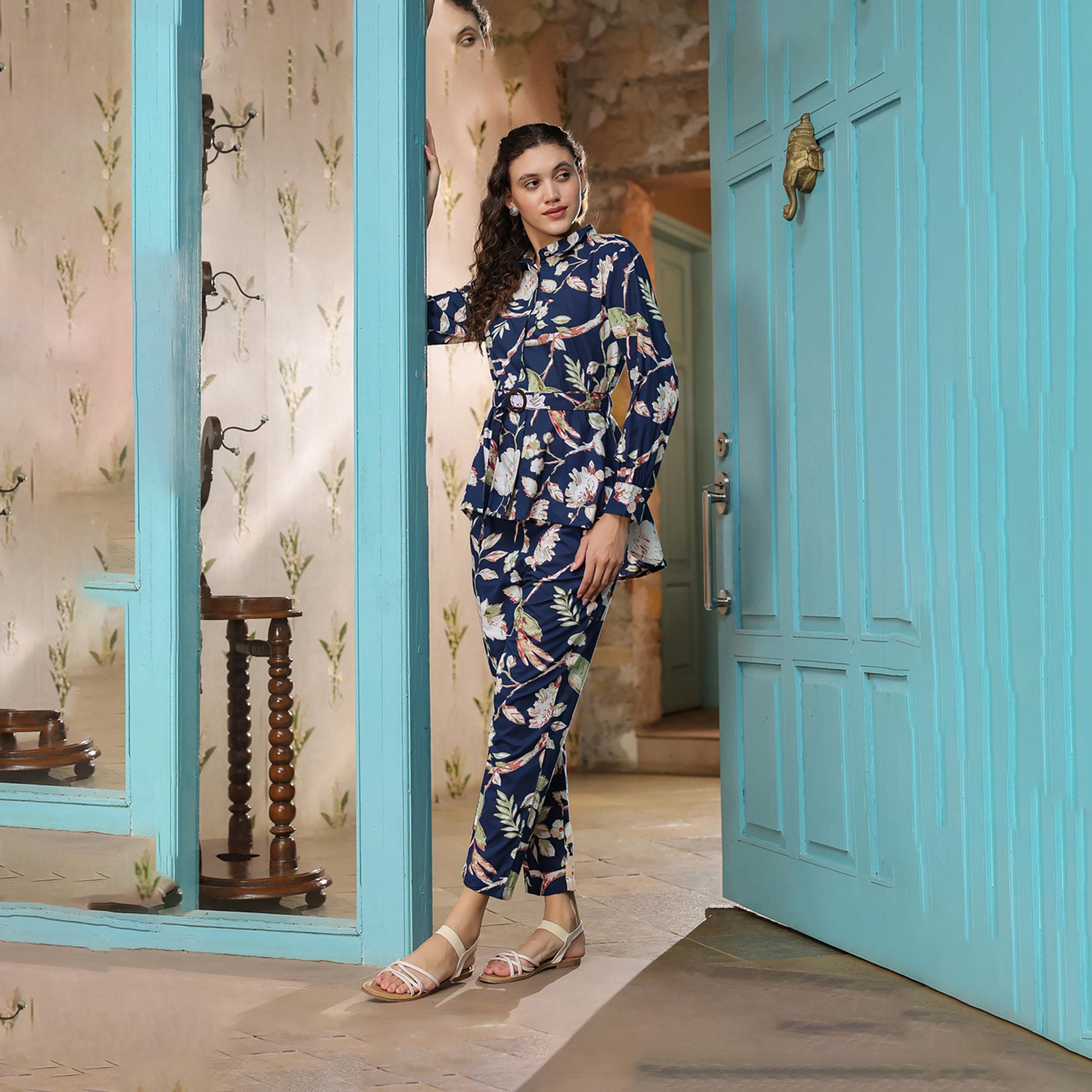 سانسكروتي هومز × ستايلي - قميص بحزام وبنطلون قطن مطبوع بالكامل-women-clothing-coordsets-image-1