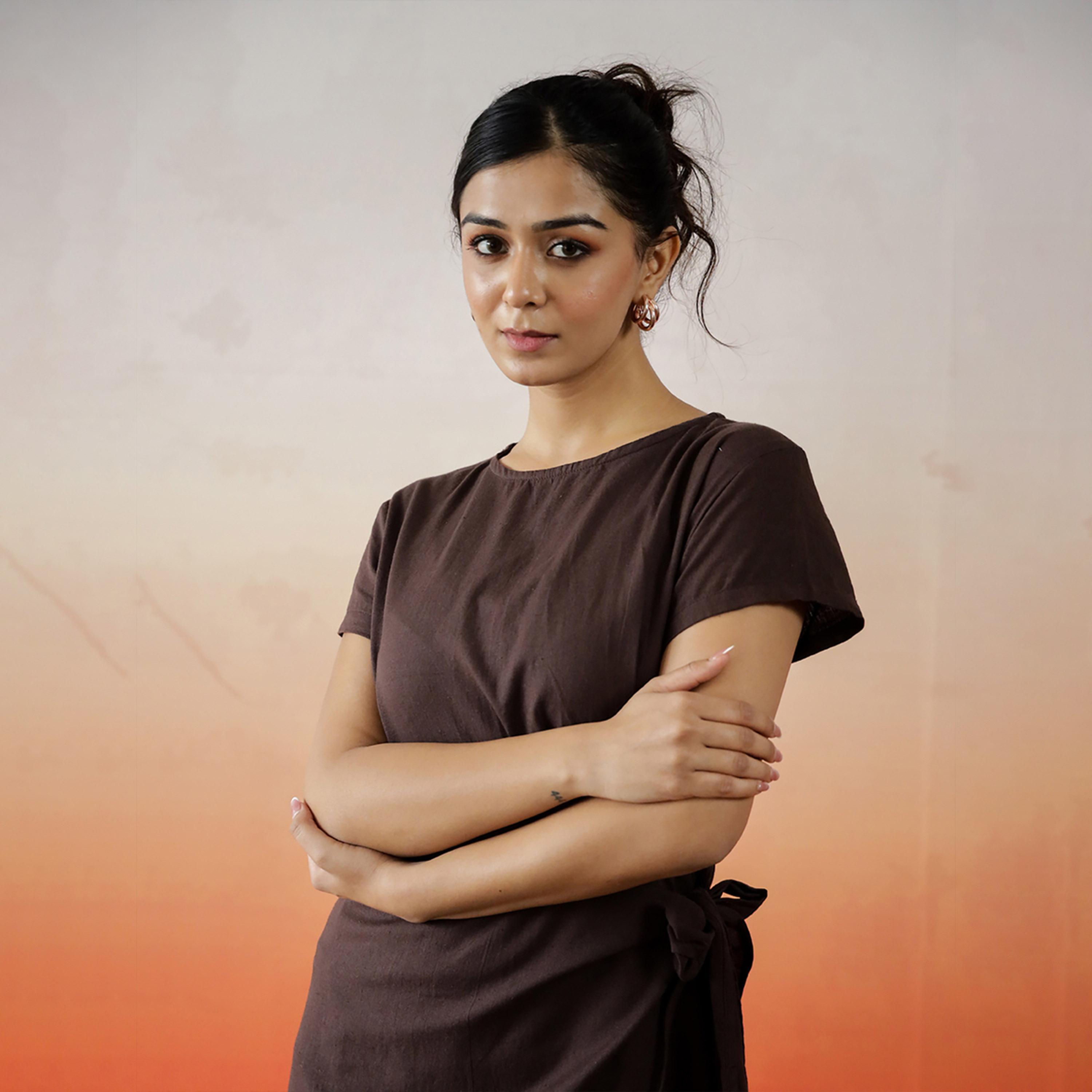 Sanskrutihomes X Styli Solid Cotton Wrap Midi Dress With Tie-Up Detail-women-clothing-dresses-image-5
