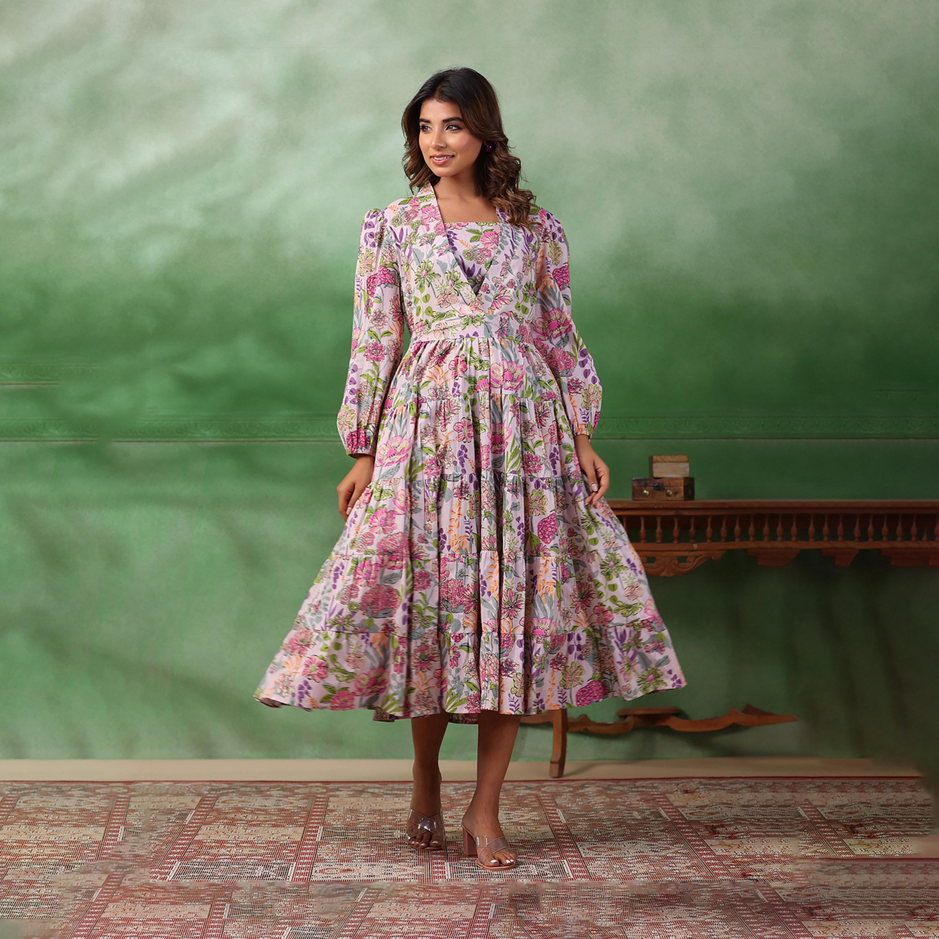 سانسكروتي هومز × ستايلي - فستان ميدي بقصة حرف A بطبعة زهور وأكمام منفوخة وياقة شال-women-clothing-dresses-image-4