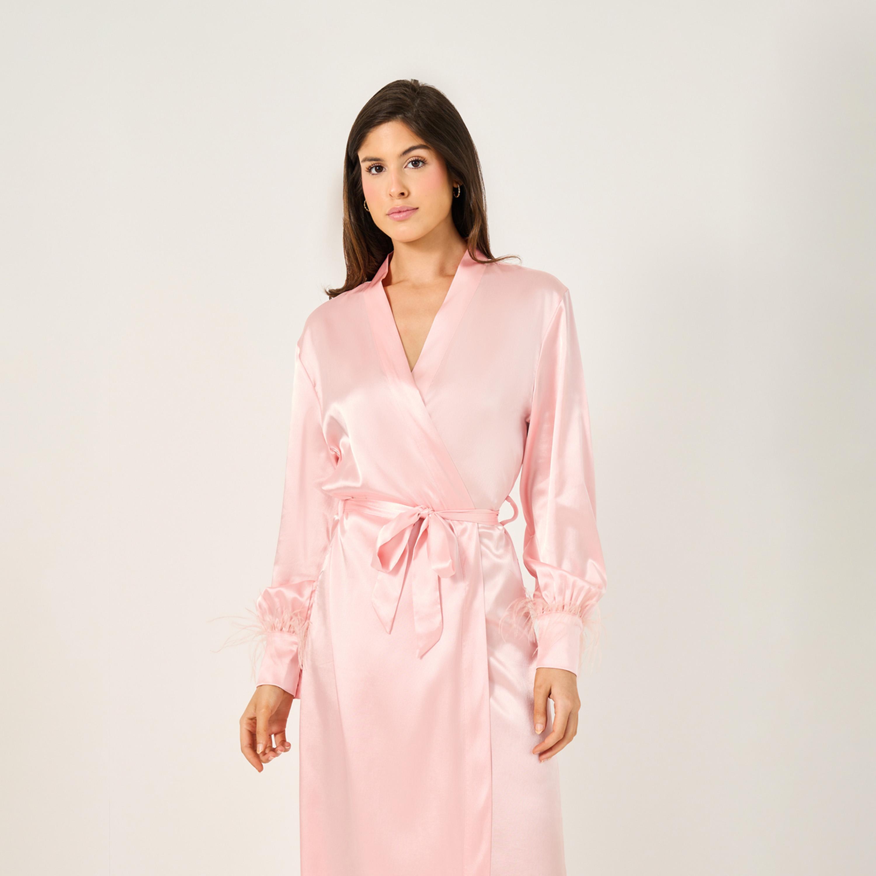 ستايلي - طقم قطعتين - روب مزين بالريش الصناعي وفستان داخلي-women-clothing-nightwear-robes-image-5