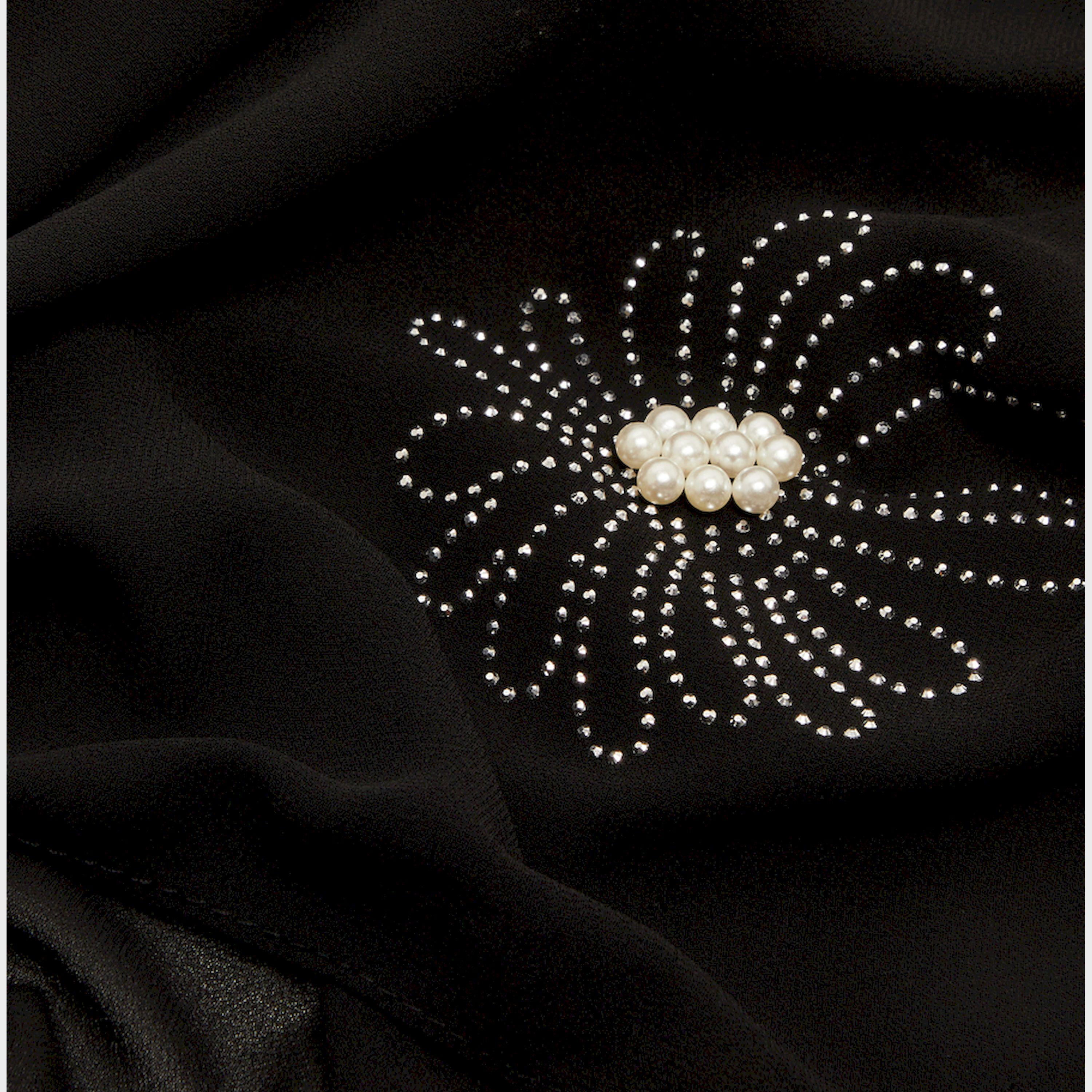 ستايلي - حجاب قطني مزين باللؤلؤ الصناعي-women-clothingaccessories-scarves-image-2
