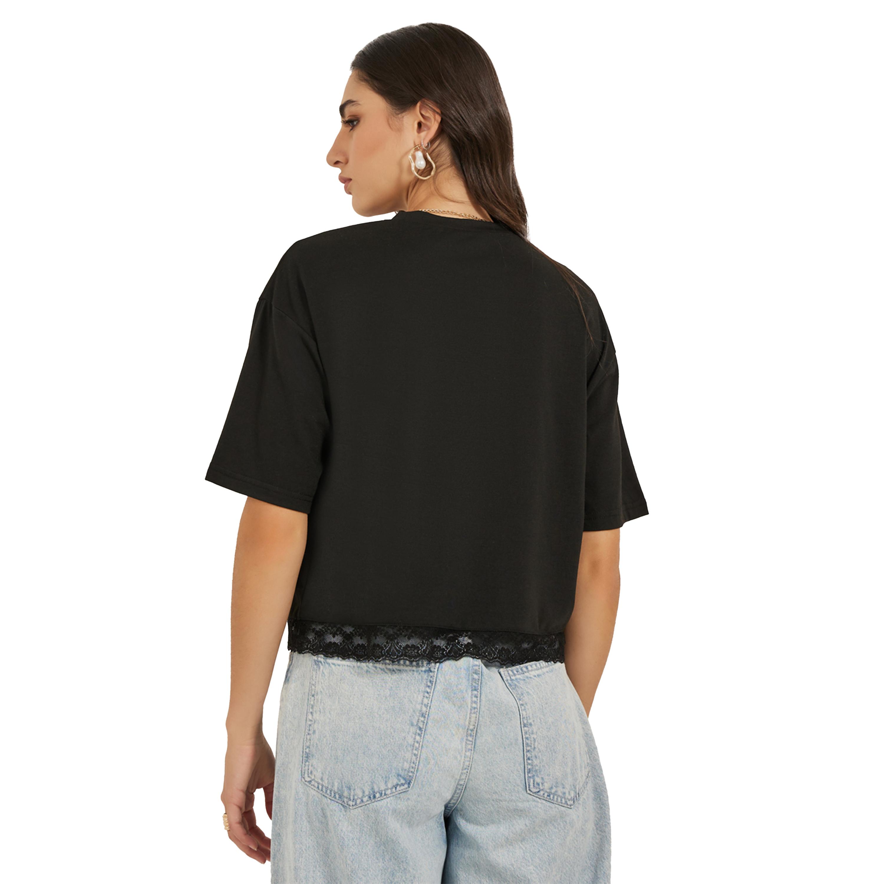 ستايلي - تي شيرت بقصة مربعة وفتحة رقبة مستديرة وحافة دانتيل-women-clothing-tshirts-image-4