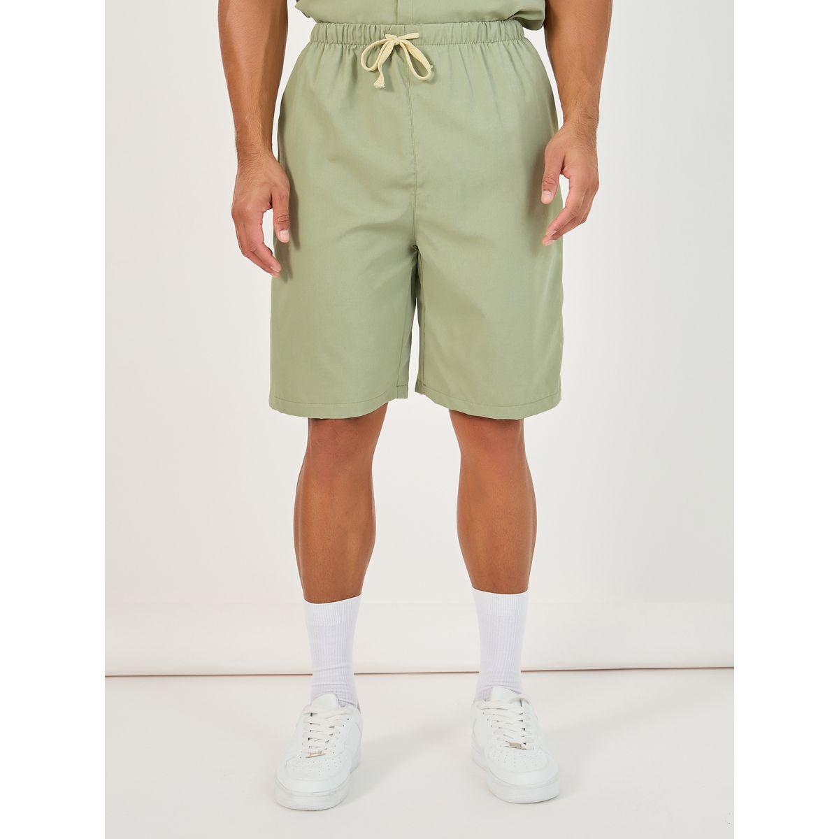 طقم منسق من شورت وقميص فضفاض بأكمام قصيرة-men-clothing-coordsets-image-4