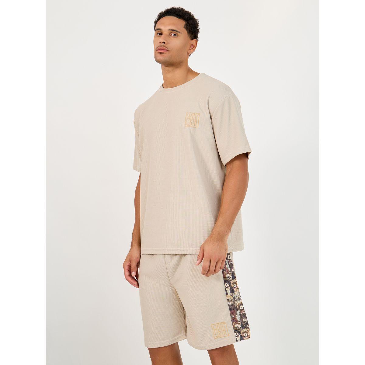 طقم منسق من شورت وتيشيرت فضفاض بطبعة جرافيك-men-clothing-coordsets-image-2