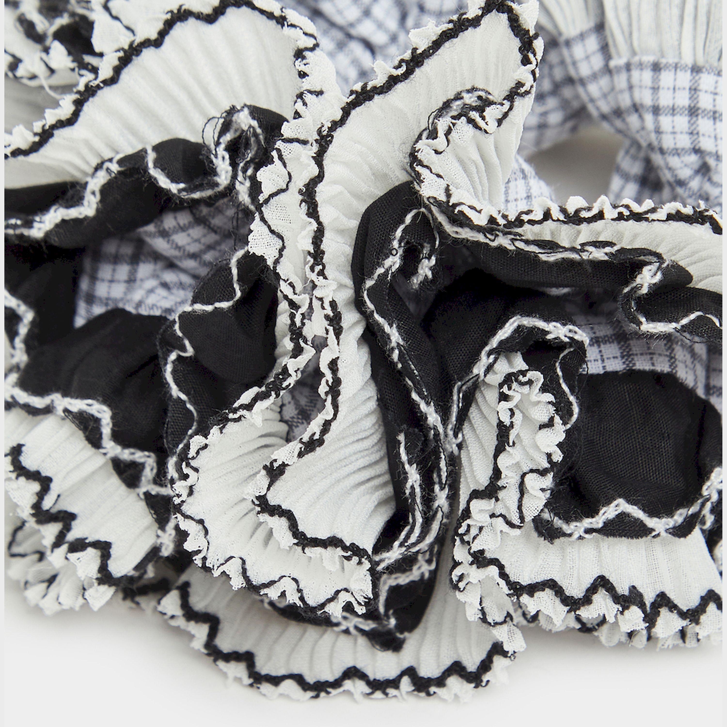 Styli Textured Scrunchie-women-winterwear-scarves-image-4