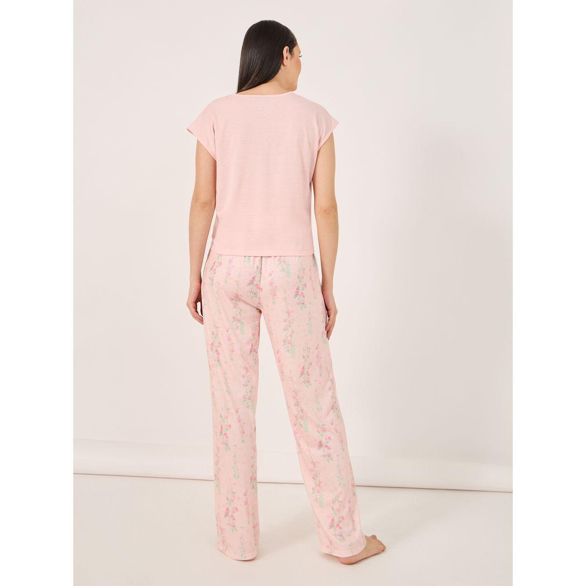طقم من بنطال بيجاما مع تيشيرت بربطة امامية-women-clothing-nightwear-pyjamas-longsets-image-4