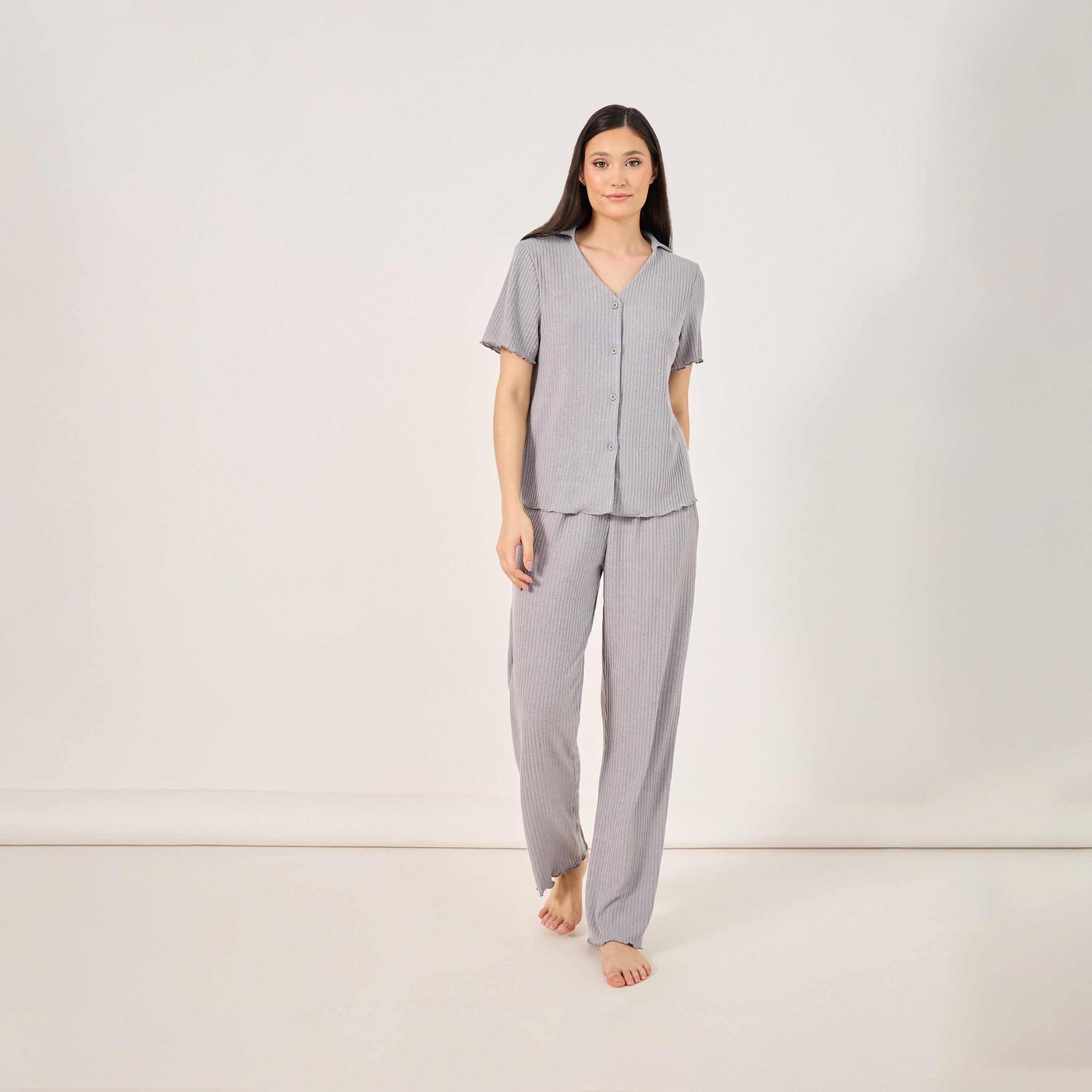 ستايلي - طقم قميص وبنطال بيجامة مضلع بحافة متعرجة-women-clothing-nightwear-pyjamas-longsets-image-2