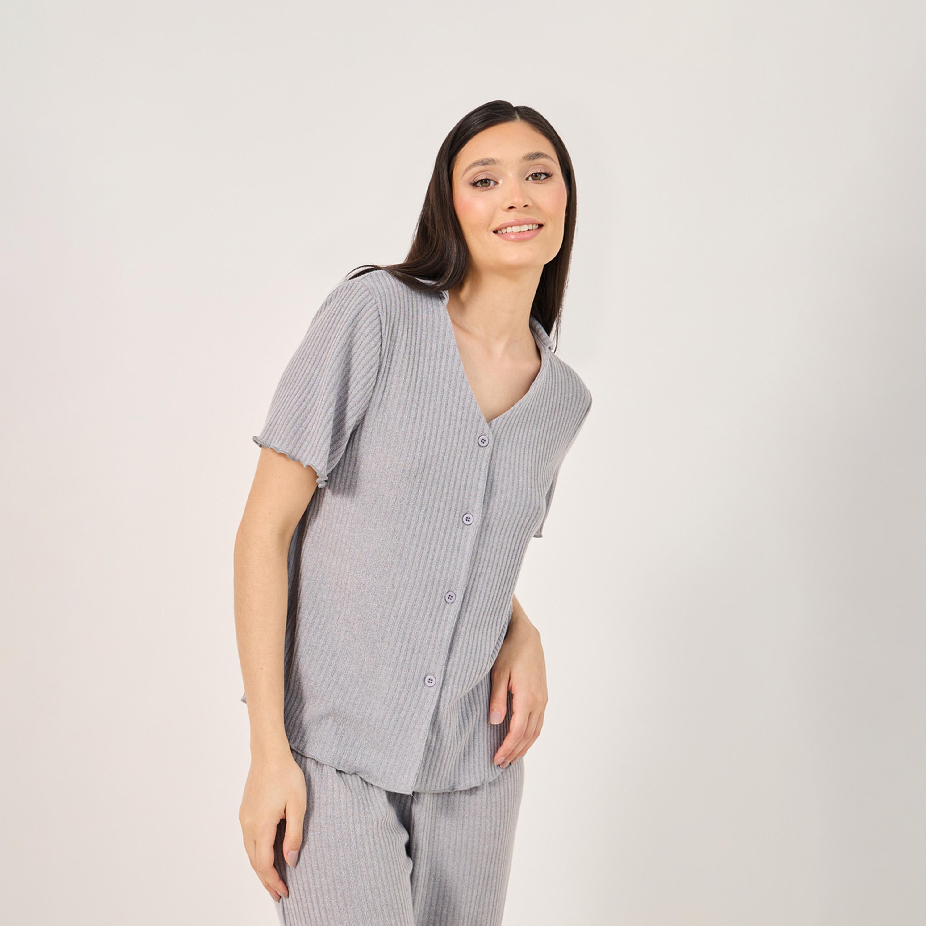 ستايلي - طقم قميص وبنطال بيجامة مضلع بحافة متعرجة-women-clothing-nightwear-pyjamas-longsets-image-3