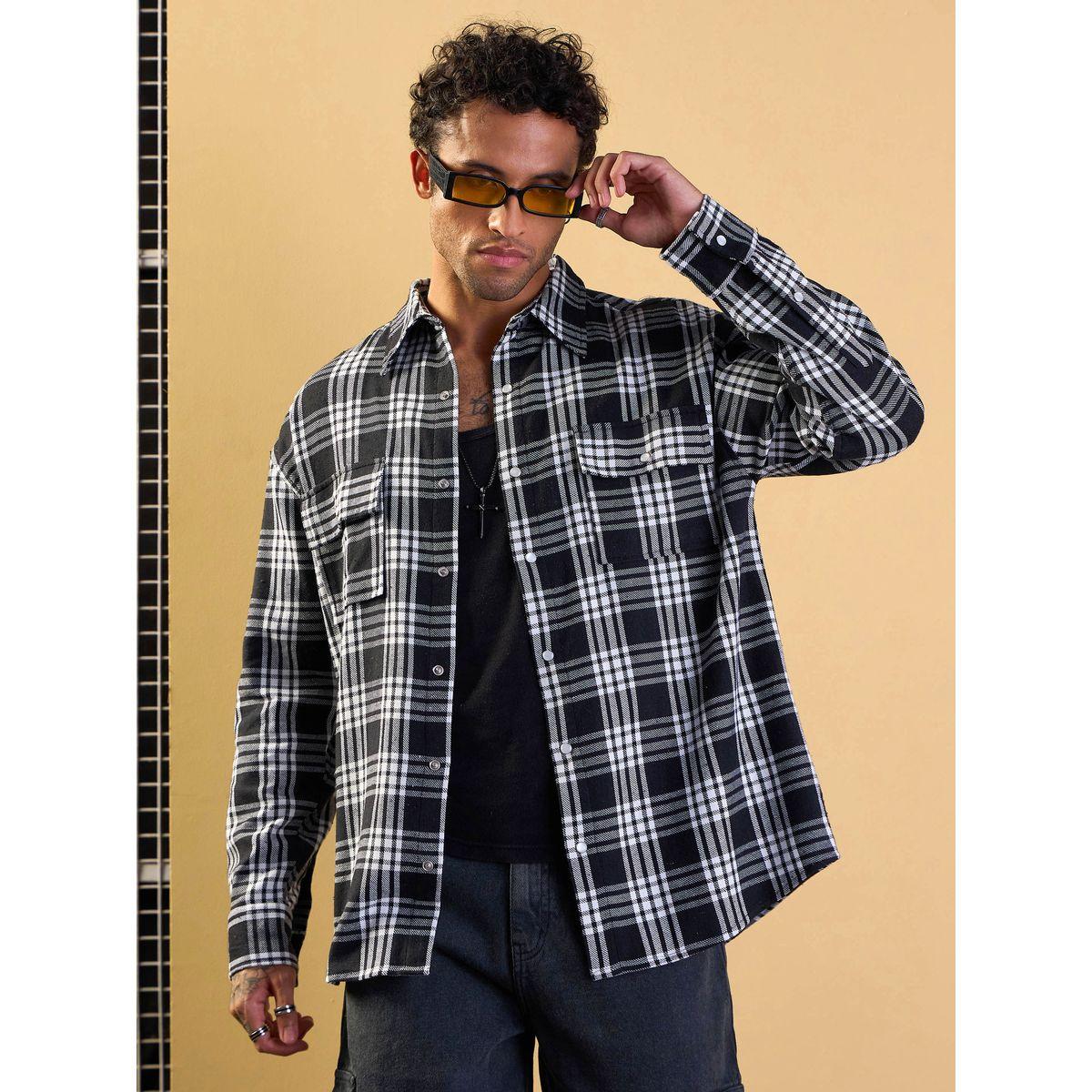 قميص فضفاض بطبعة مربعات مع تفاصيل جيوب ماسكلن ساسافراس × ستايلي-men-clothing-shirts-image-1