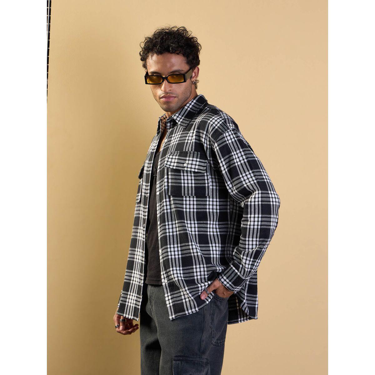 قميص فضفاض بطبعة مربعات مع تفاصيل جيوب ماسكلن ساسافراس × ستايلي-men-clothing-shirts-image-3