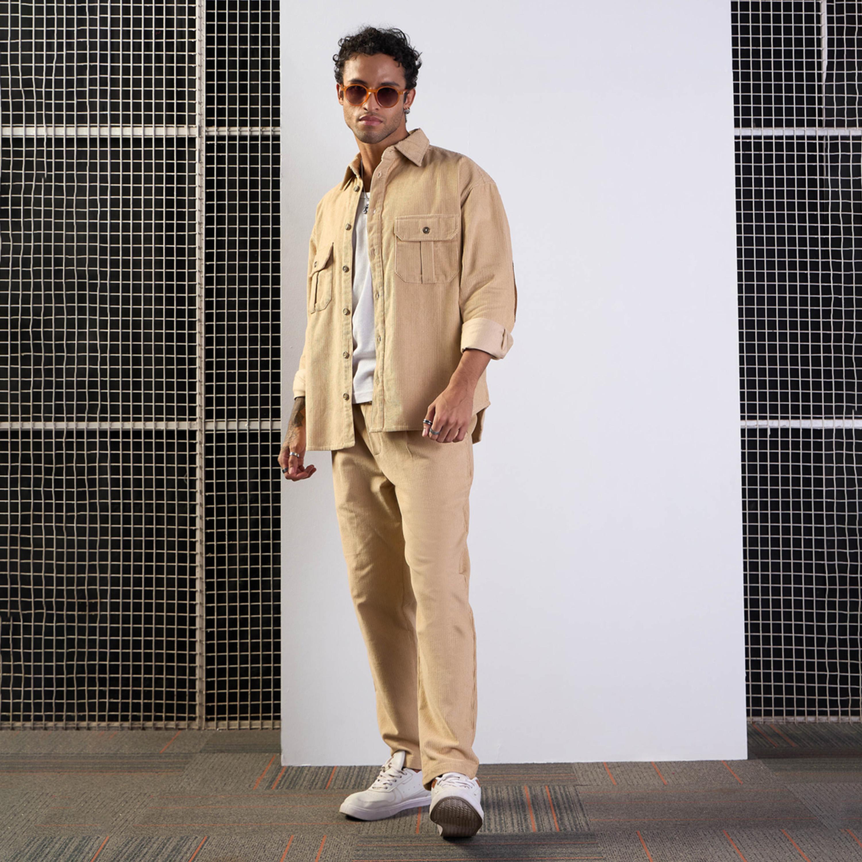 ماسكلن ساسافراس × ستايلي - قميص كوردروي كبير الحجم مع رقعة على الكوع - بيج-men-clothing-shirts-image-3